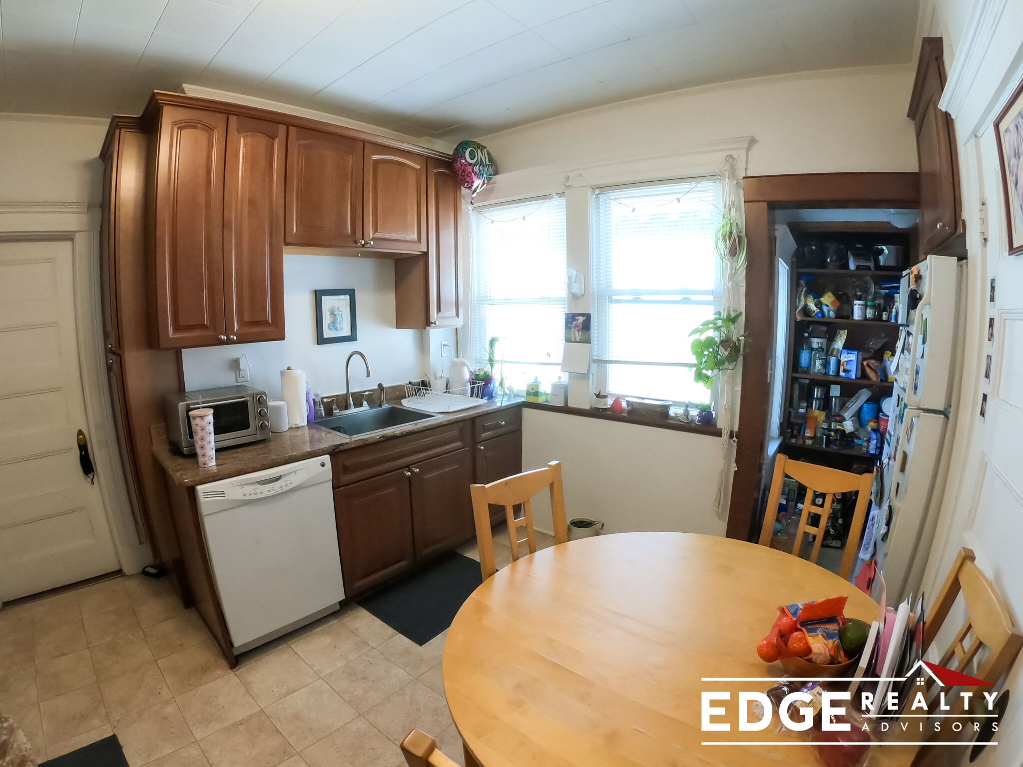 3 bed, 1 bath apartment for rent at 324 Faneuil St Unit 3 COPY, Brighton — photo 4 of 15