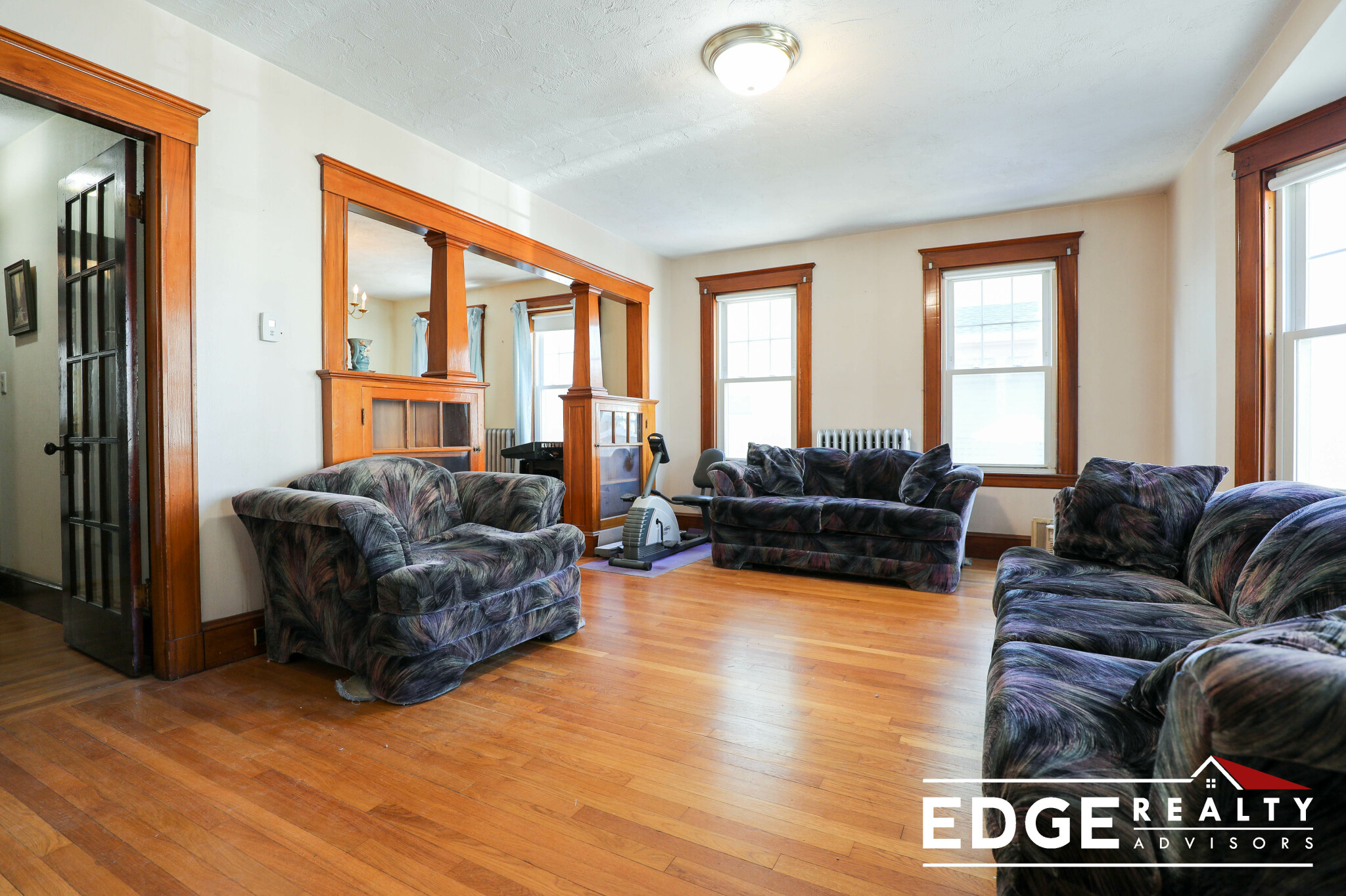 2 bed, 1 bath apartment for rent at 27 Washington Ave, Waltham — photo 1 of 10