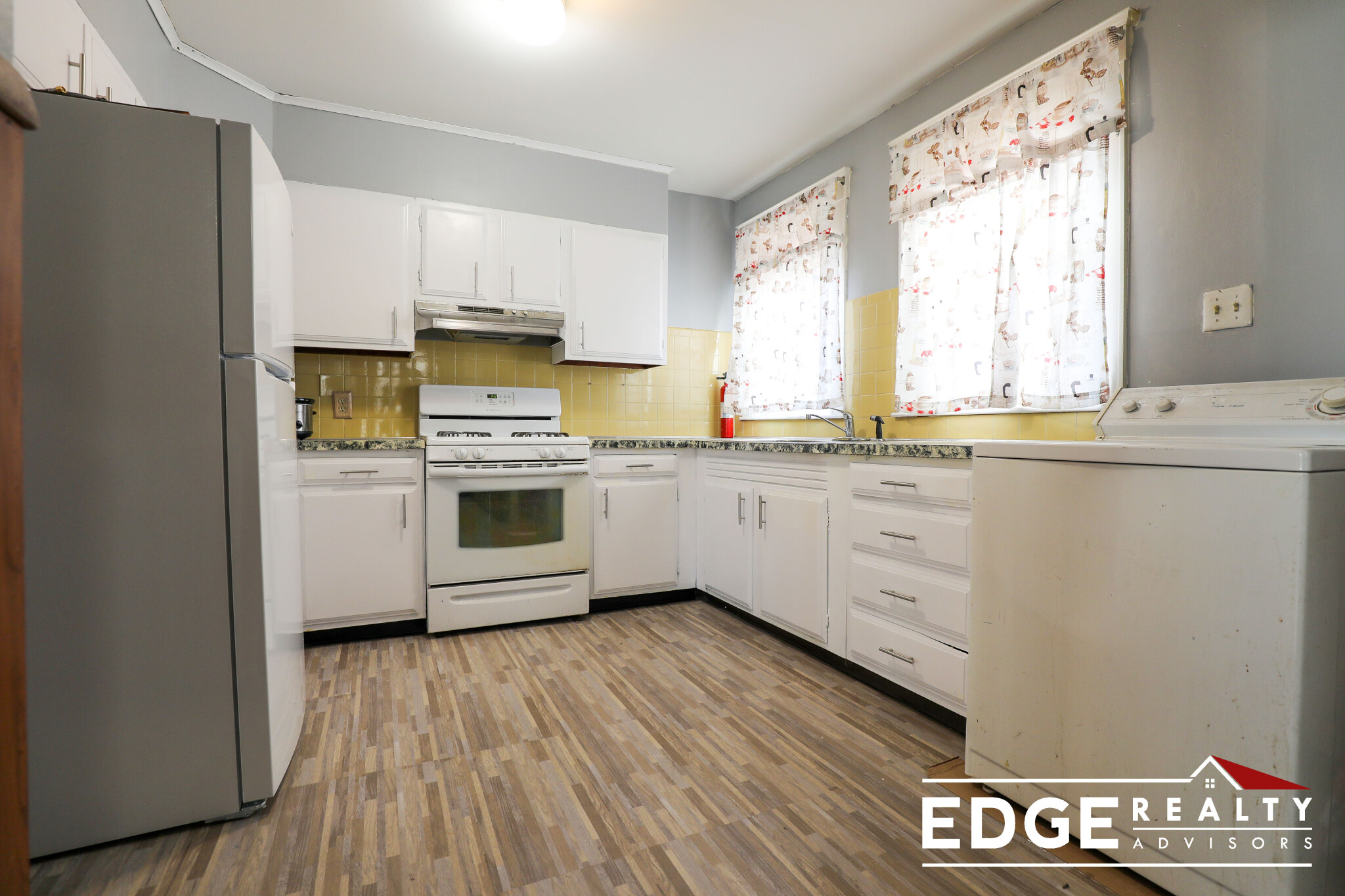 2 bed, 1 bath apartment for rent at 27 Washington Ave, Waltham — photo 6 of 10