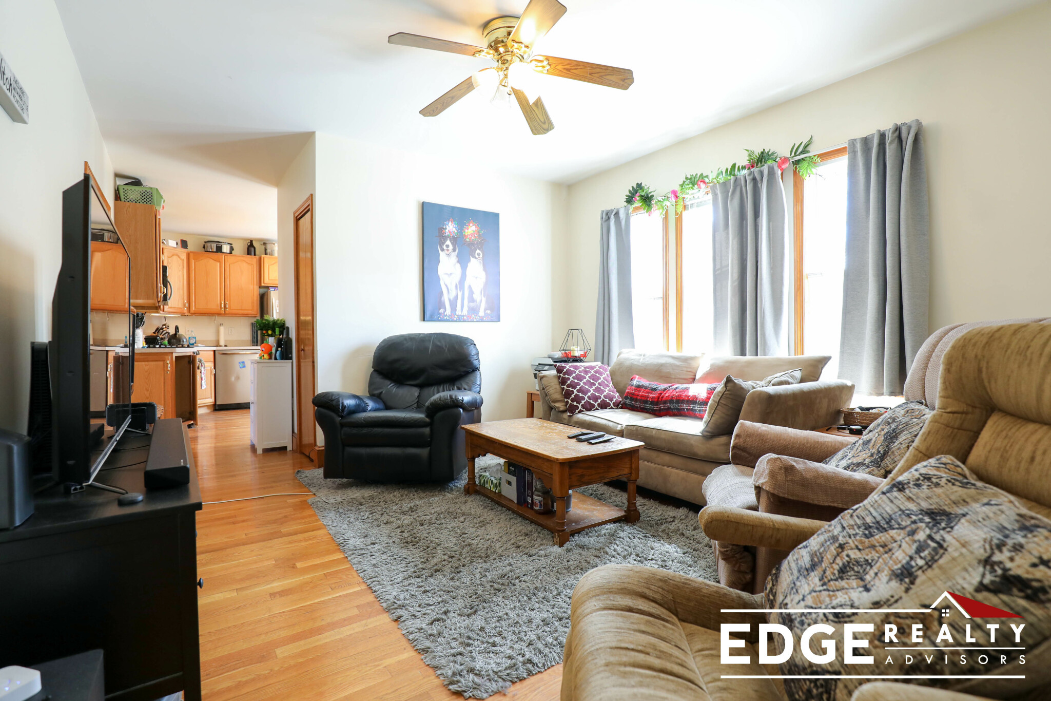 3 bed, 1.5 bath apartment for rent at 60 Glencoe St Unit 1, Brighton — photo 4 of 12