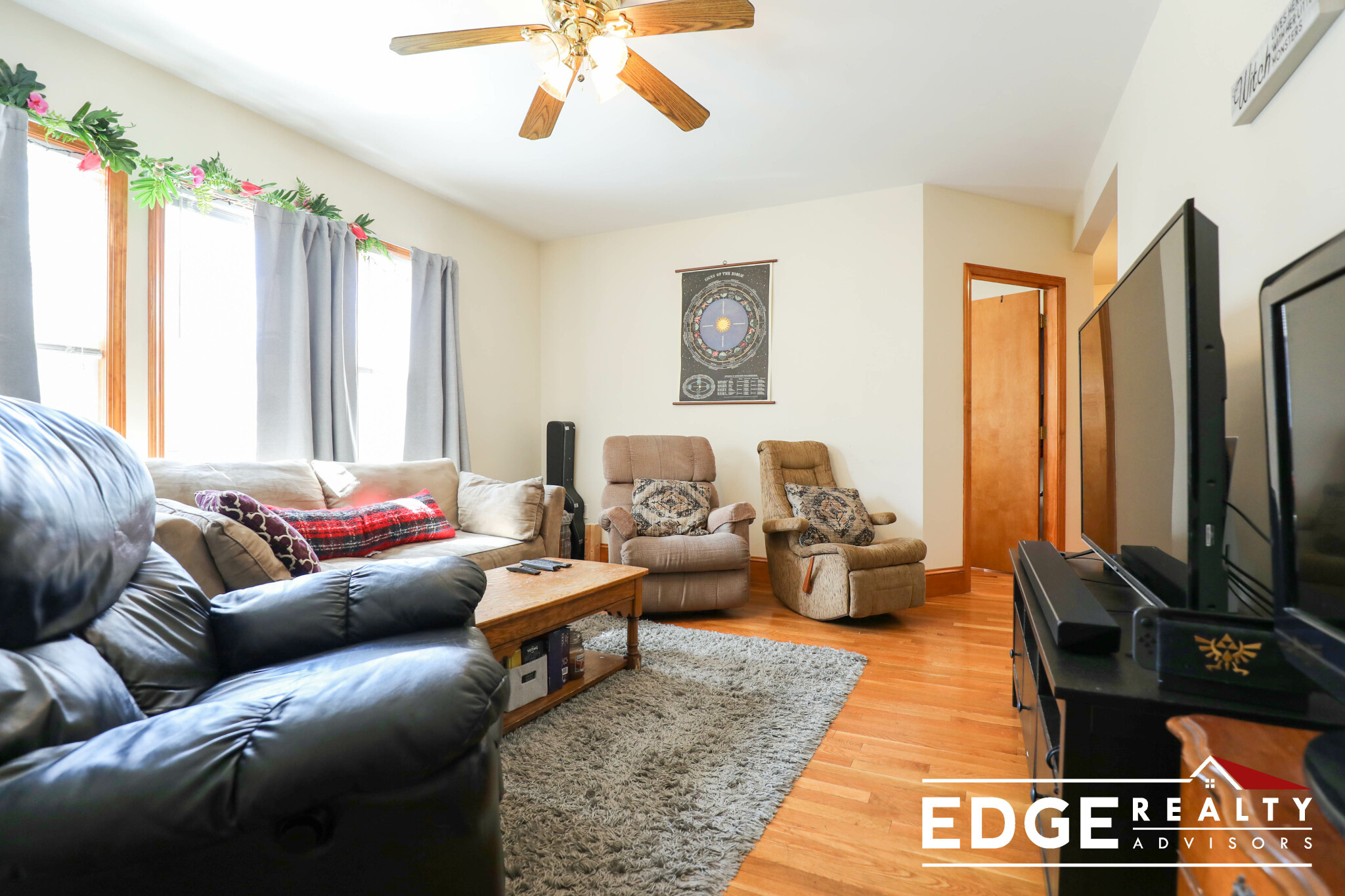 3 bed, 1.5 bath apartment for rent at 60 Glencoe St Unit 1, Brighton — photo 5 of 12