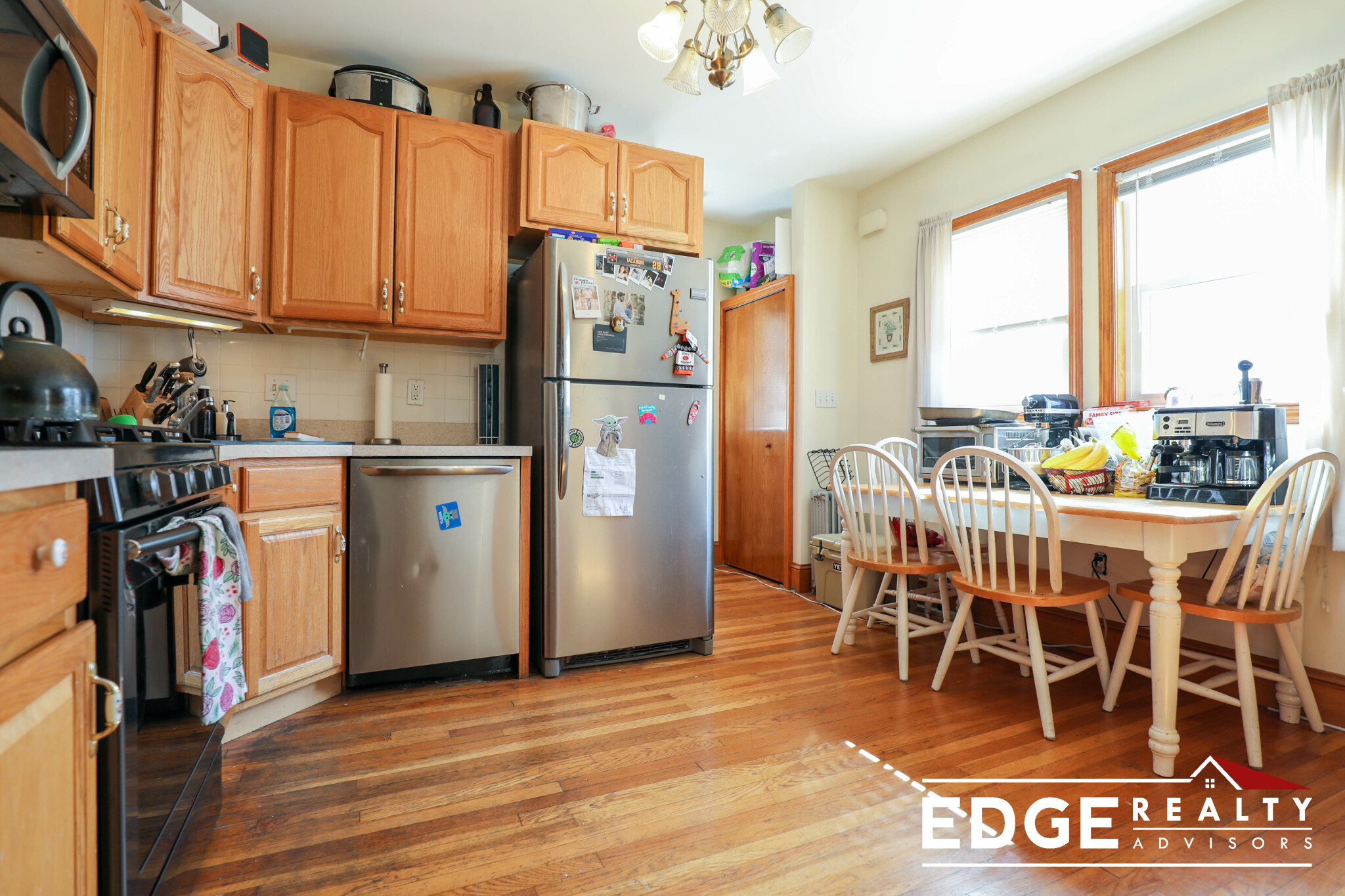 3 bed, 1.5 bath apartment for rent at 60 Glencoe St Unit 1, Brighton — photo 2 of 12