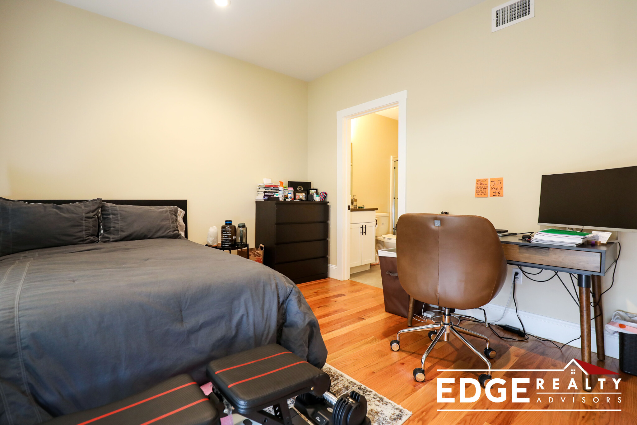 9 Glencoe St, Oak Square