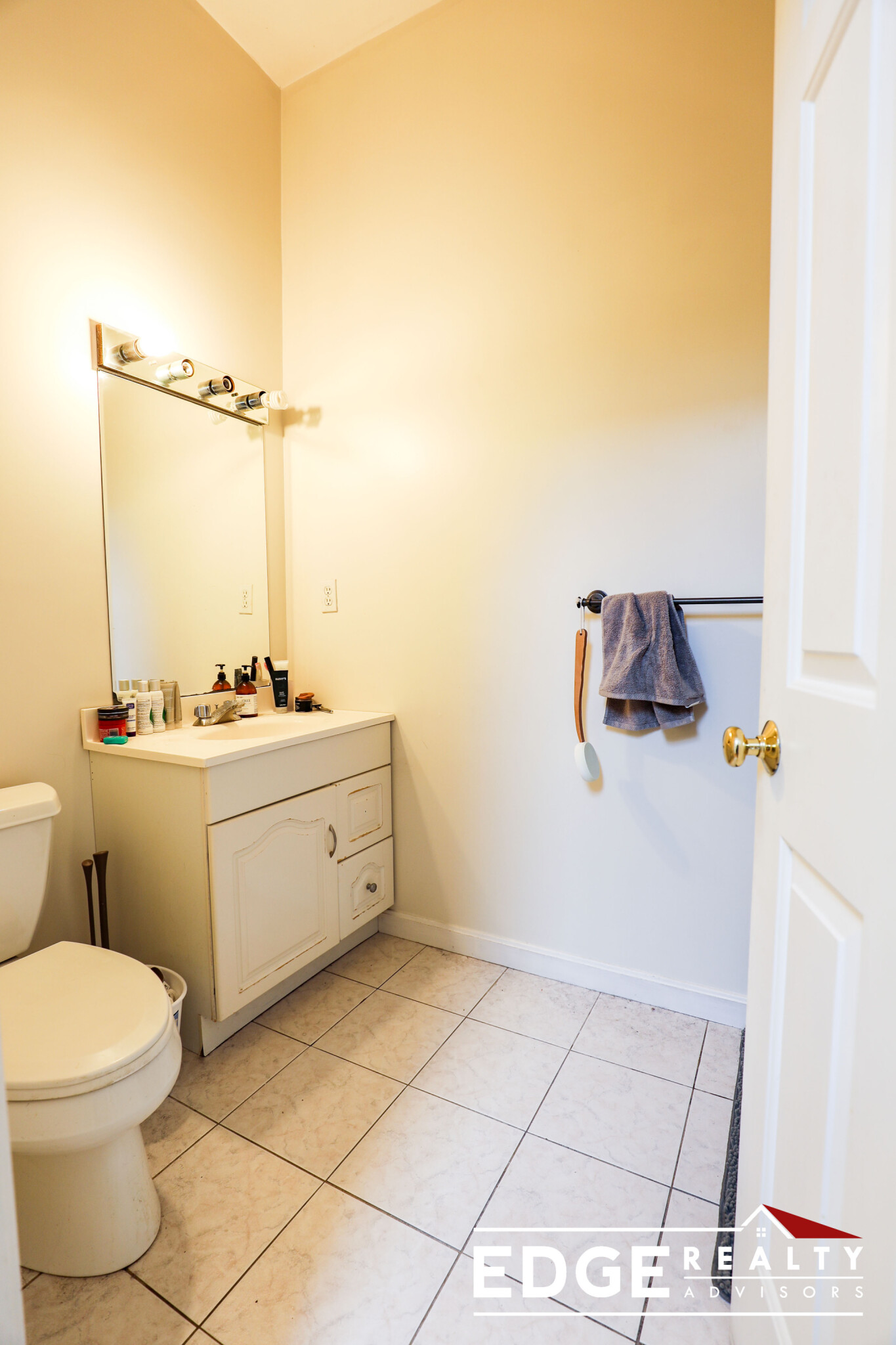 4 bed, 2.5 bath apartment for rent at 248 Allston St Unit C, Brighton — photo 11 of 12