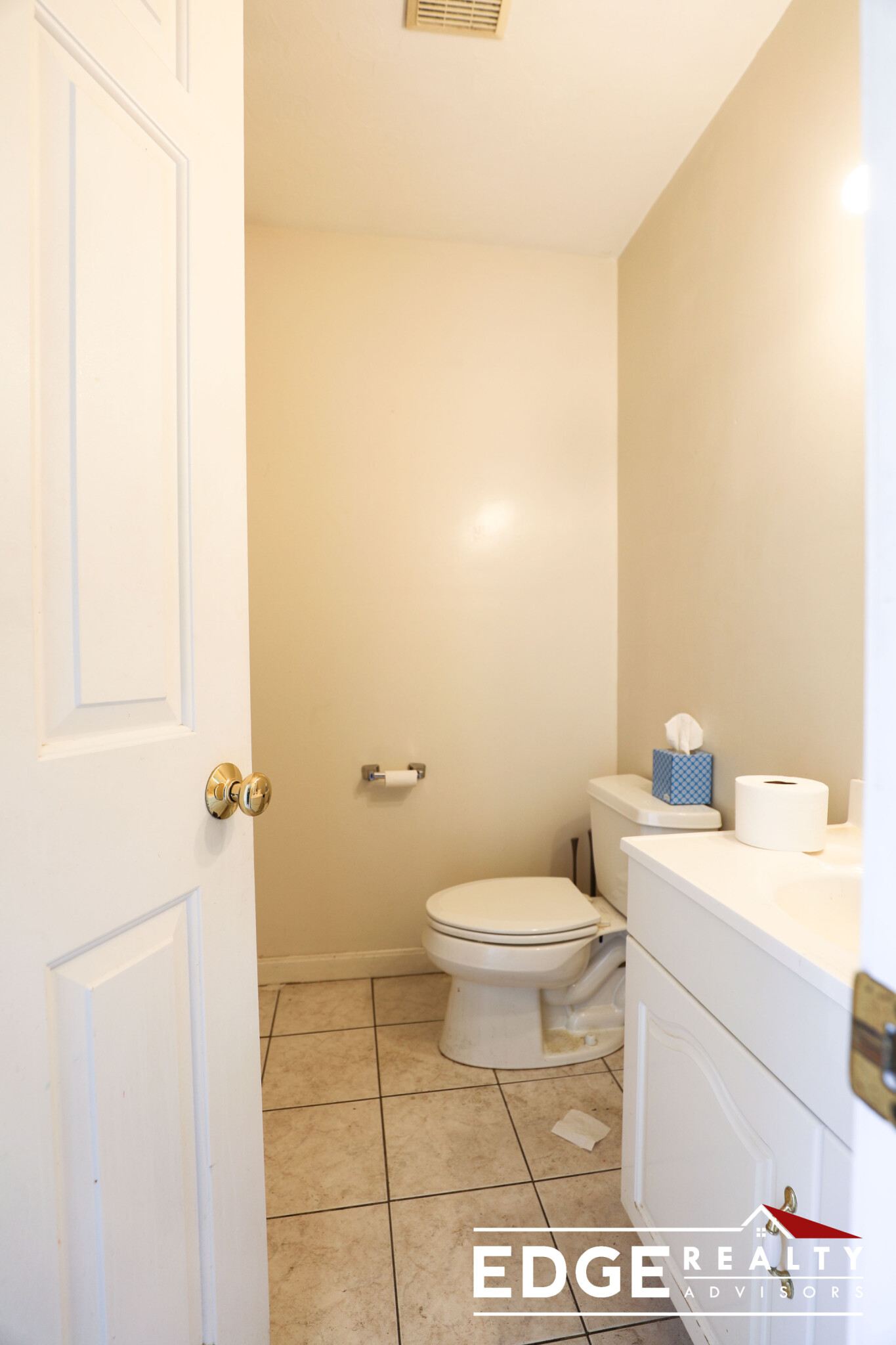 4 bed, 2.5 bath apartment for rent at 248 Allston St Unit C, Brighton — photo 4 of 12