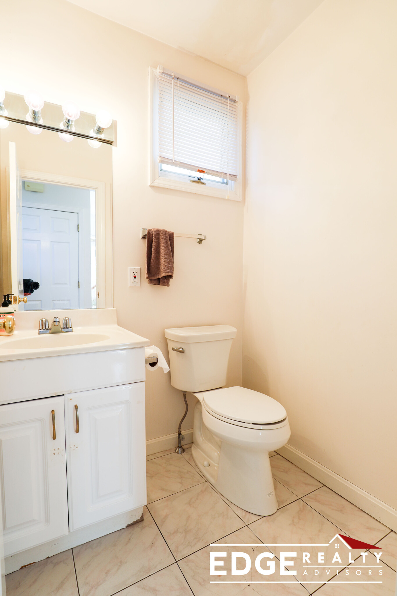3 bed, 2.5 bath apartment for rent at 244 Allston St Unit A, Brighton — photo 13 of 13