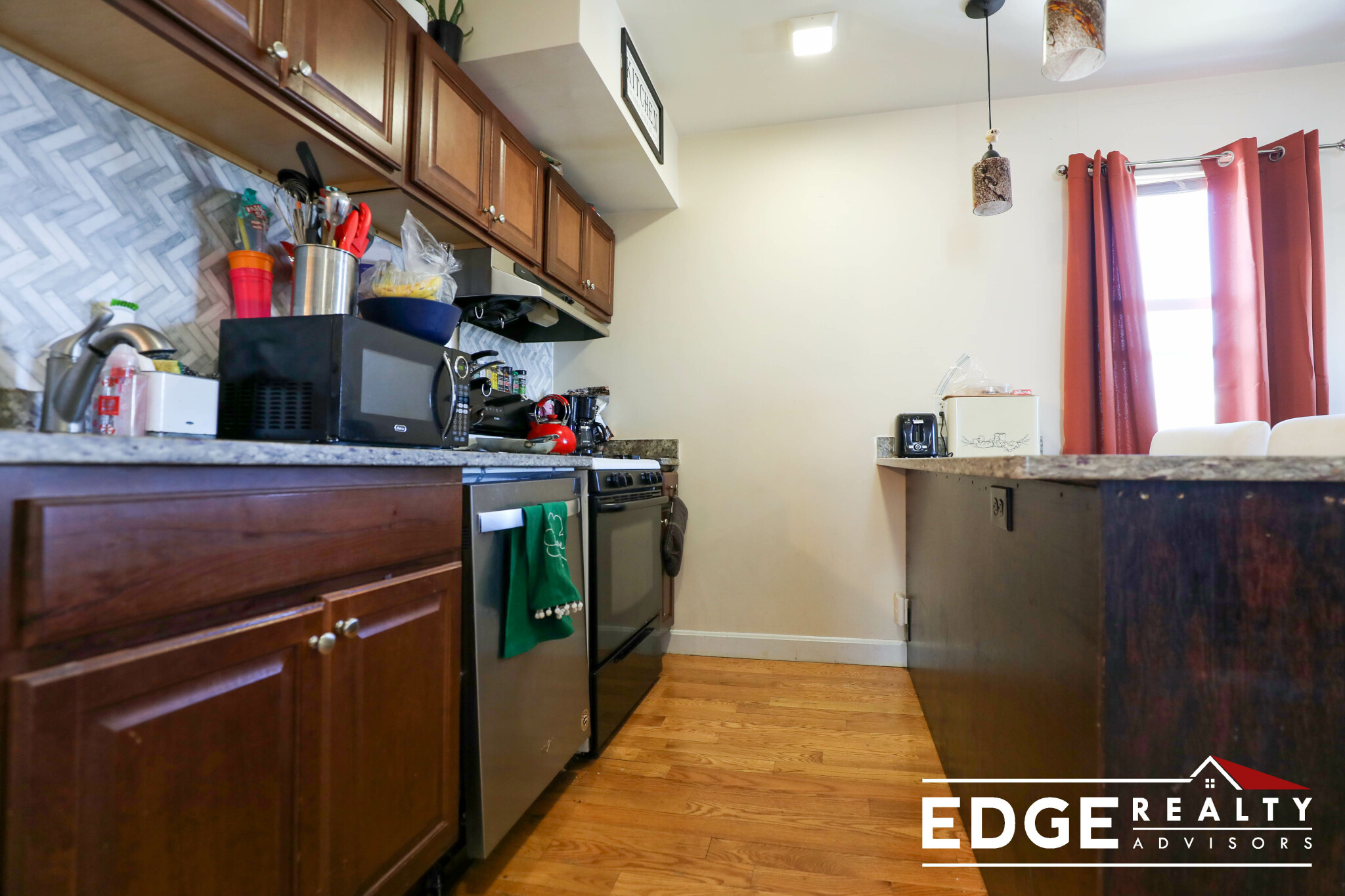 21 23 Weitz St, Allston