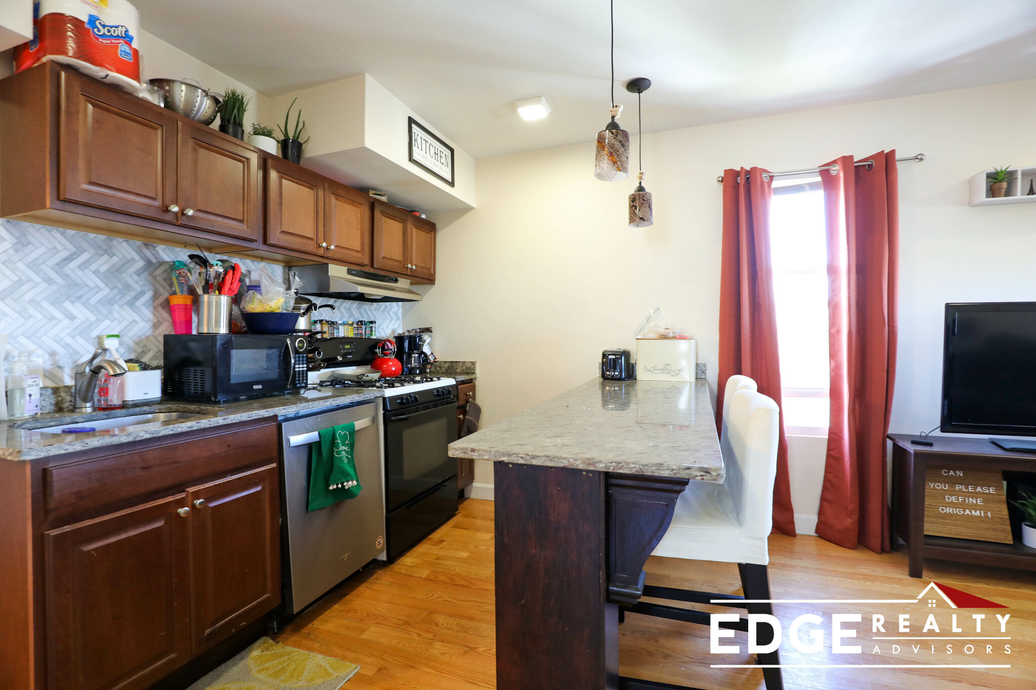 21 23 Weitz St, Allston