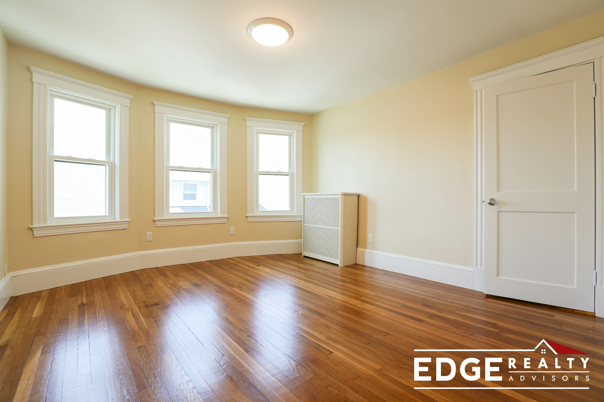 4 bed, 2 bath apartment for rent at 38 Leicester St Unit 2, Brighton — photo 5 of 14
