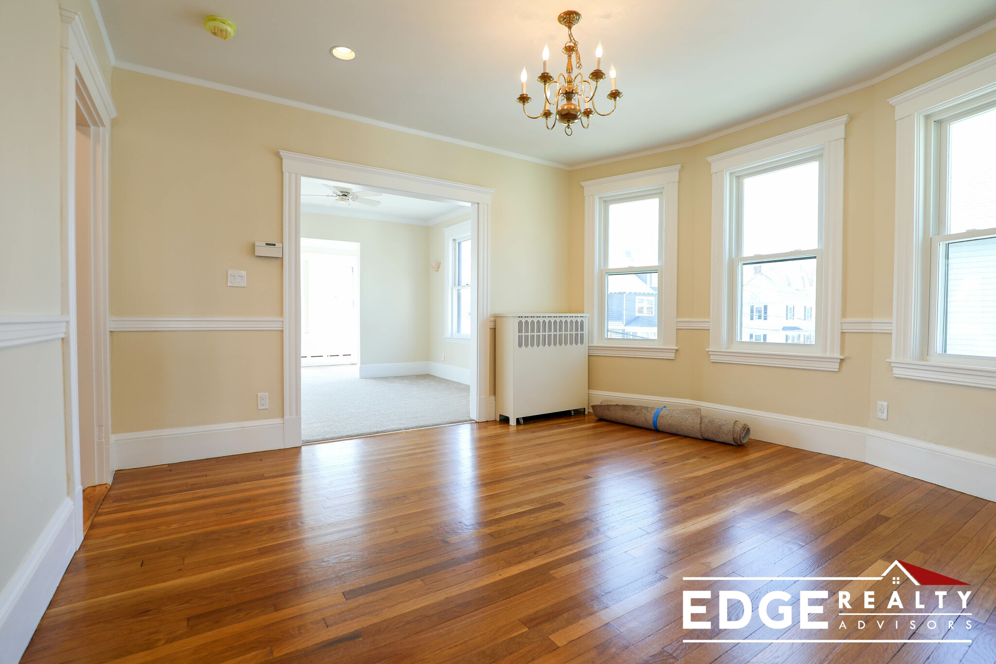 4 bed, 2 bath apartment for rent at 38 Leicester St Unit 2, Brighton — photo 3 of 14