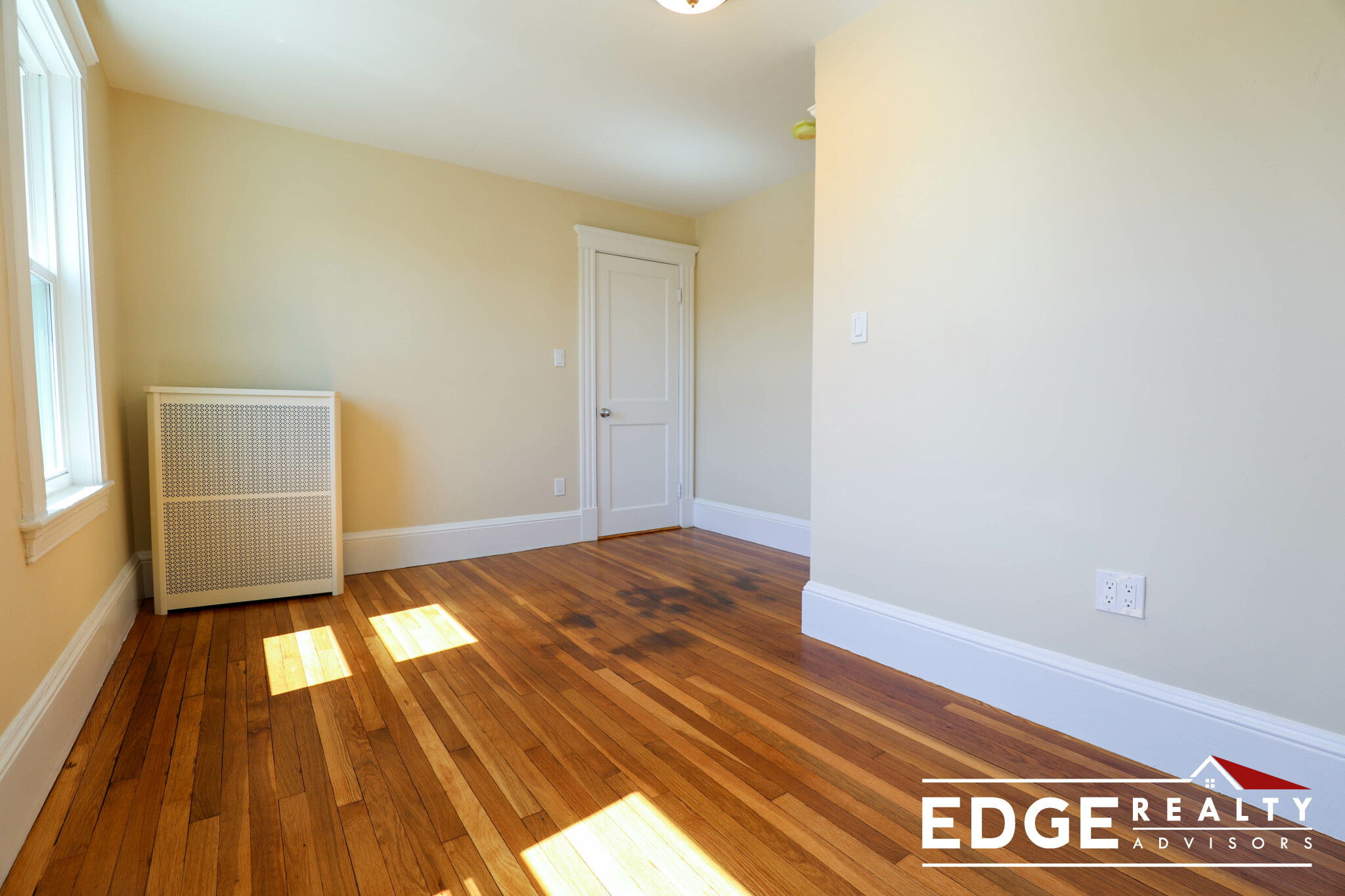 4 bed, 2 bath apartment for rent at 38 Leicester St Unit 2, Brighton — photo 7 of 14