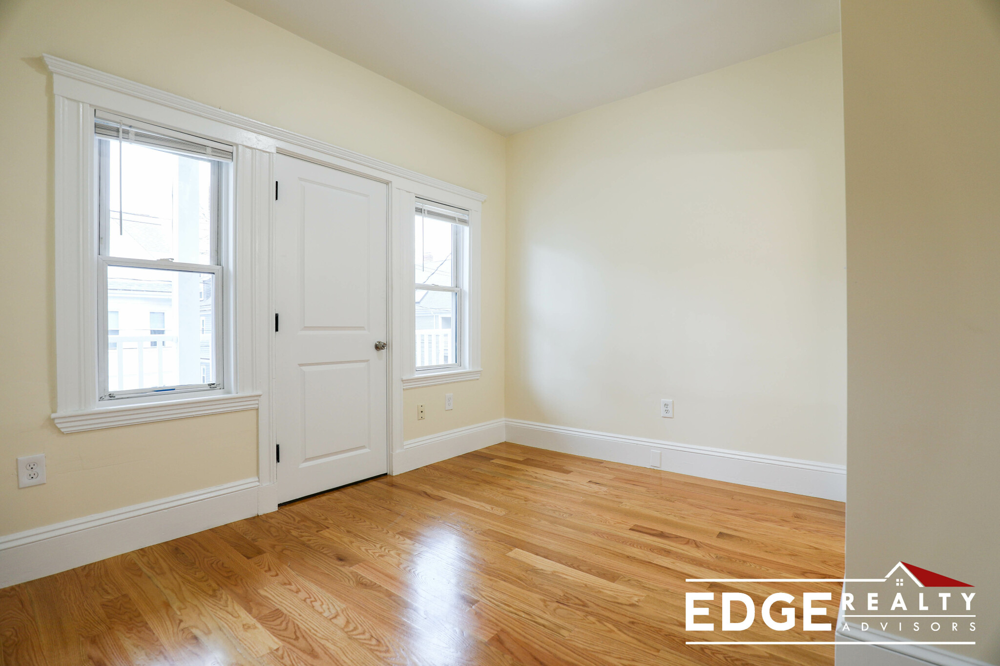 36 Brackett St, Oak Square