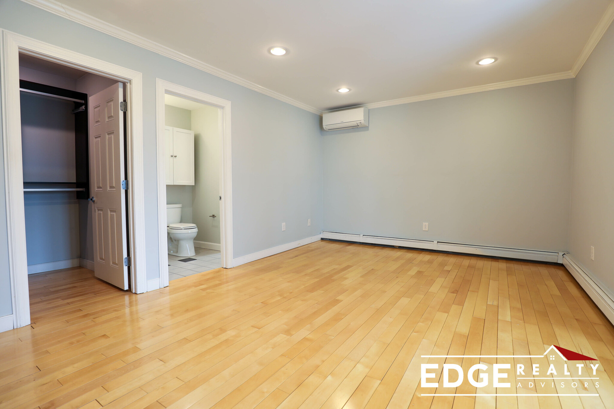 119 Whites Ave, East Watertown