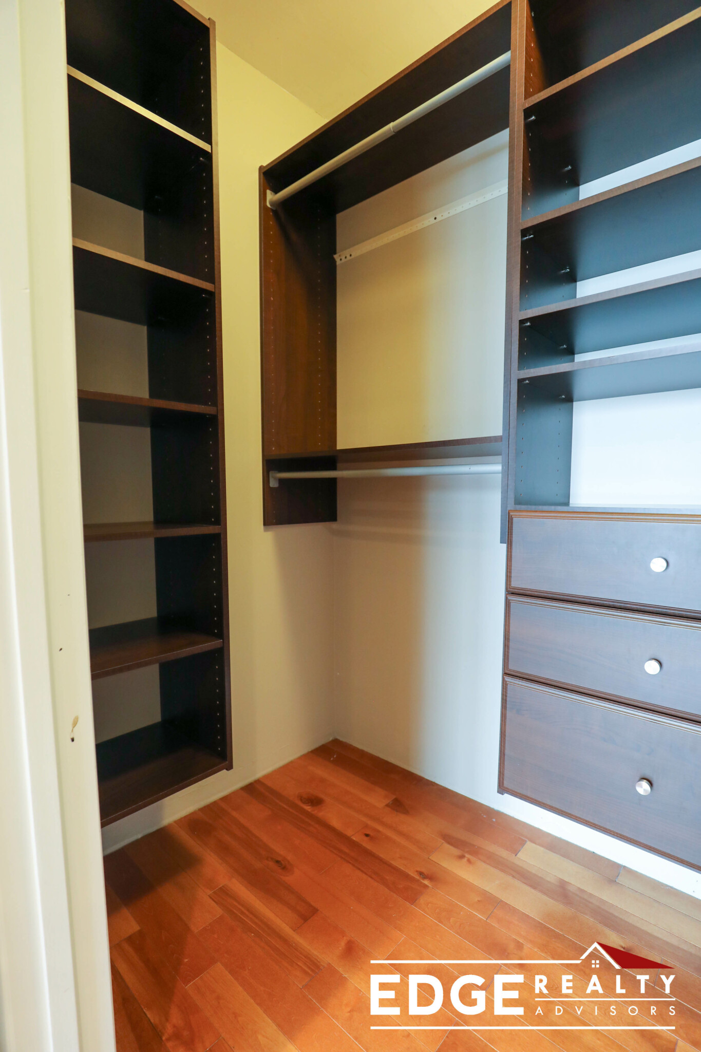 119 Whites Ave, East Watertown