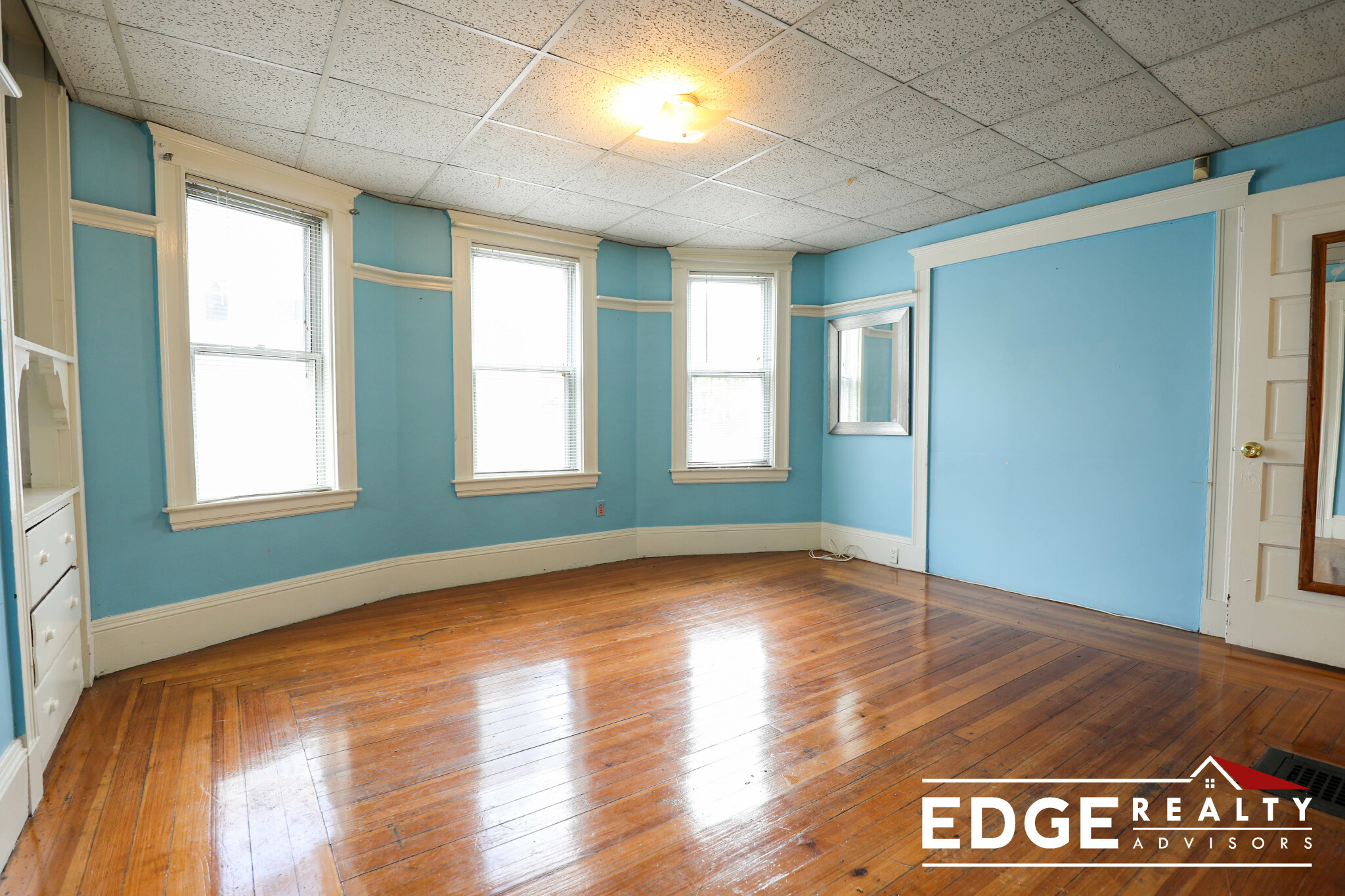 3 bed, 1 bath apartment for rent at 73 Easton St Unit 2, Allston — photo 2 of 6