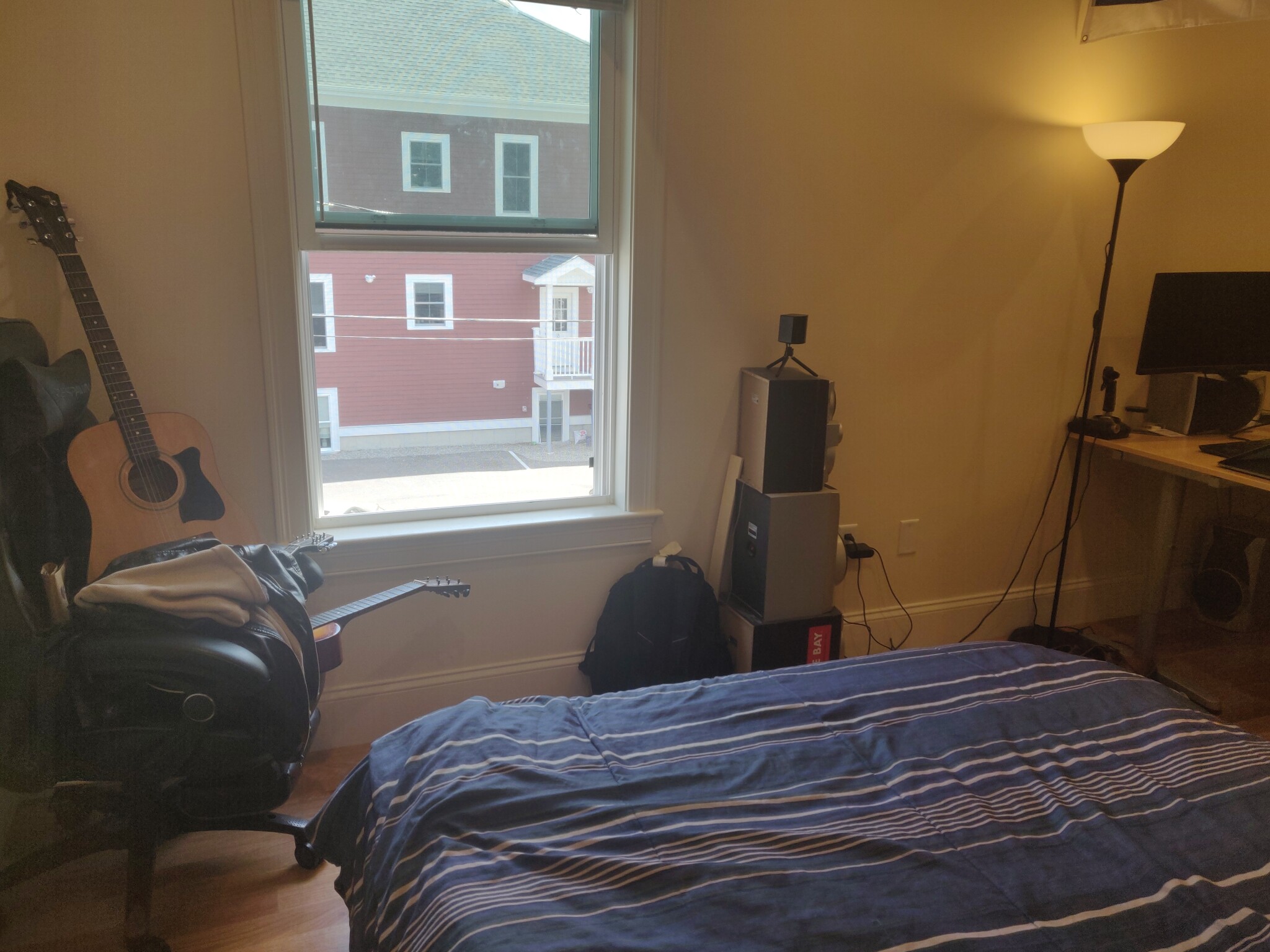 4 bed, 2 bath apartment for rent at 9 Sparhawk St Unit 2, Brighton — photo 4 of 12