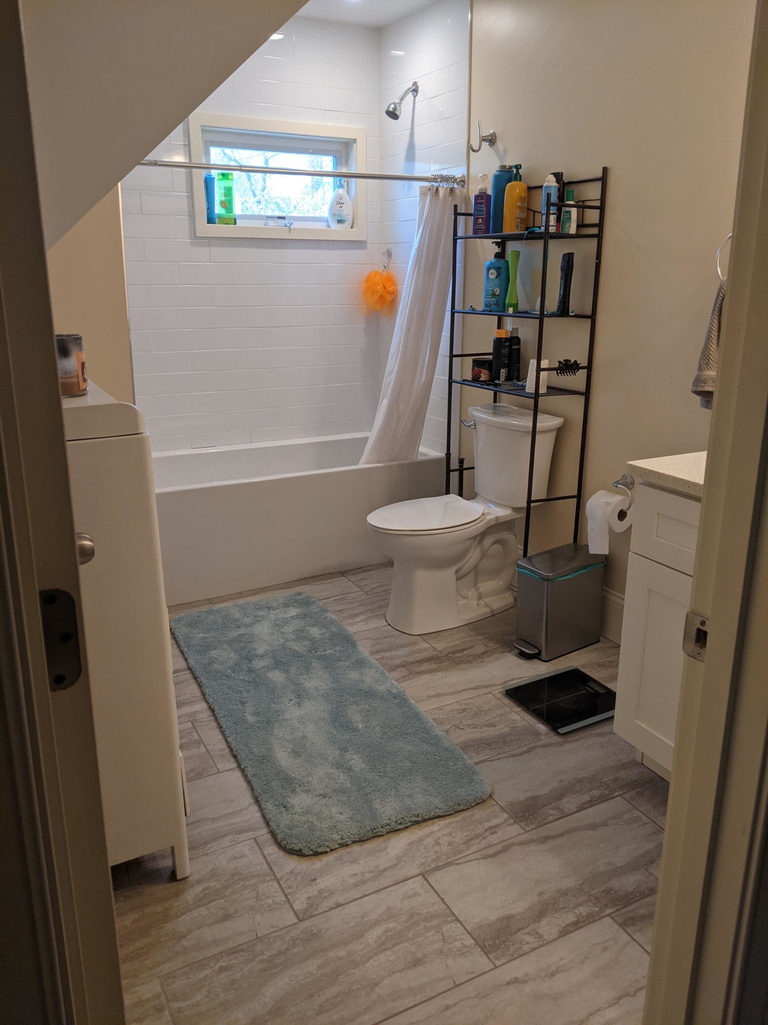 4 bed, 2 bath apartment for rent at 9 Sparhawk St Unit 2, Brighton — photo 12 of 12