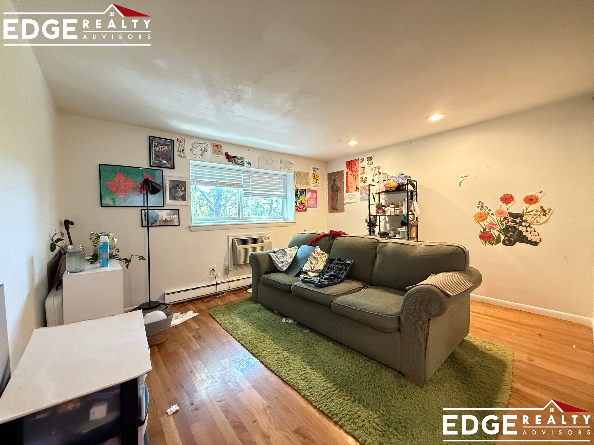 Photos of apartment on Euston Rd.,Boston MA 02135