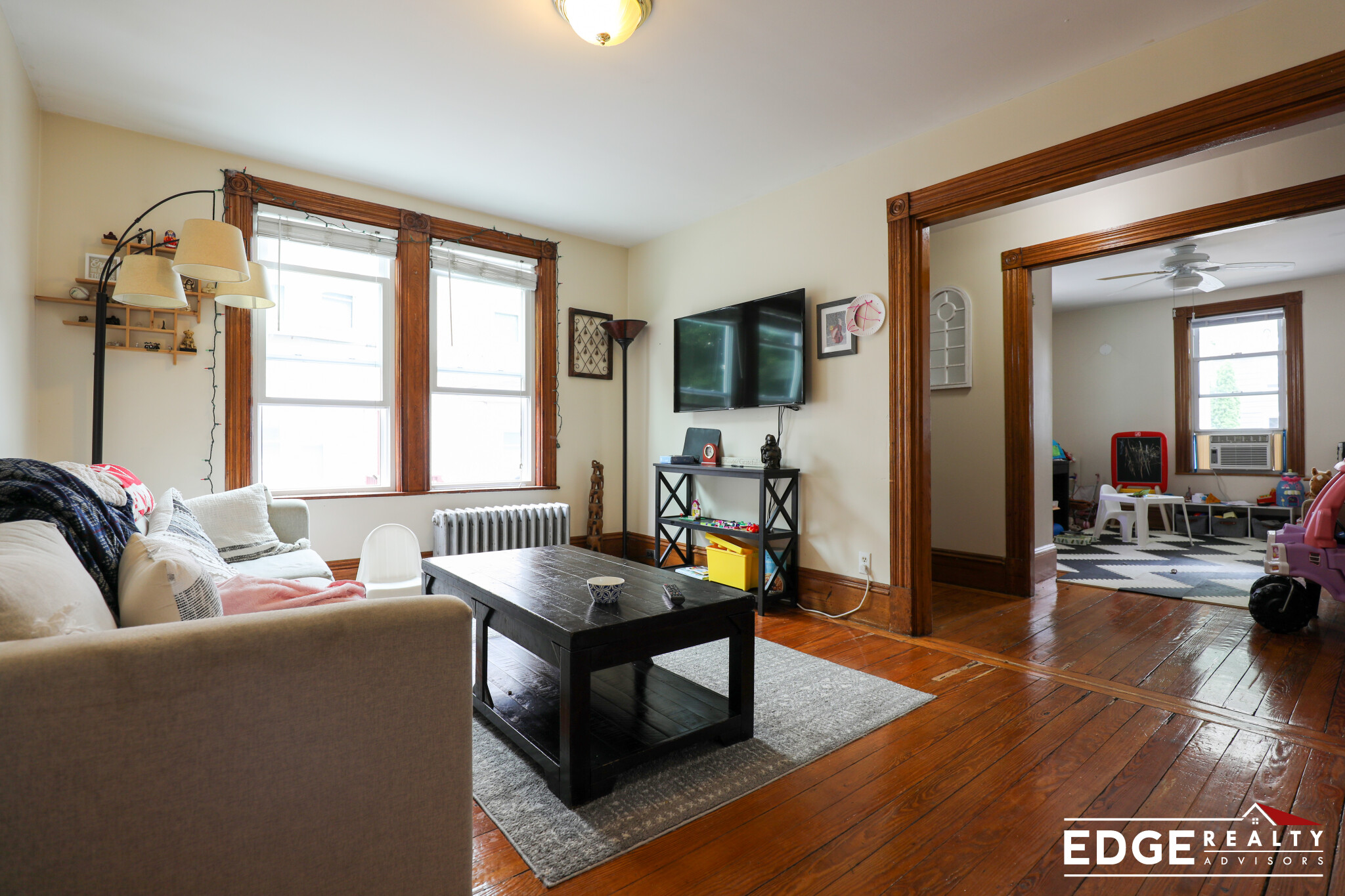 3 bed, 1 bath apartment for rent at 17 Falkland St Unit 1, Brighton — photo 4 of 14
