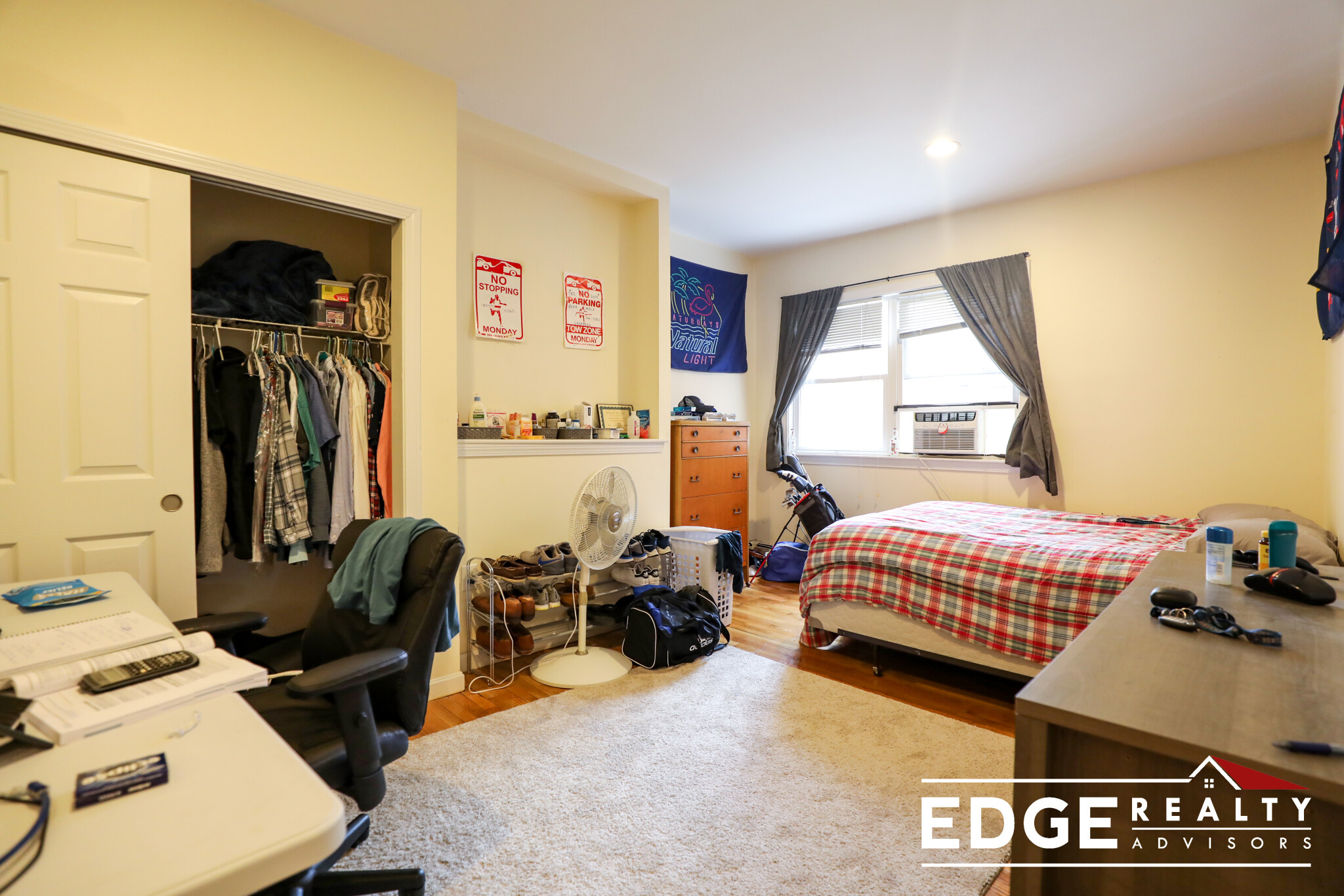 5 bed, 2 bath apartment for rent at 1524 Commonwealth Ave Unit 1, Brighton — photo 9 of 16