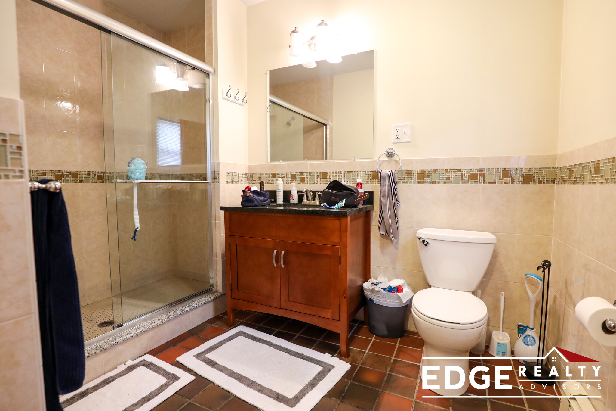 5 bed, 2 bath apartment for rent at 1524 Commonwealth Ave Unit 1, Brighton — photo 4 of 16