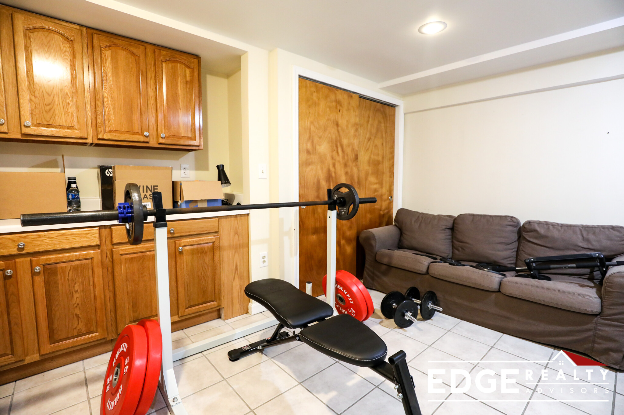5 bed, 2 bath apartment for rent at 1524 Commonwealth Ave Unit 1, Brighton — photo 10 of 16