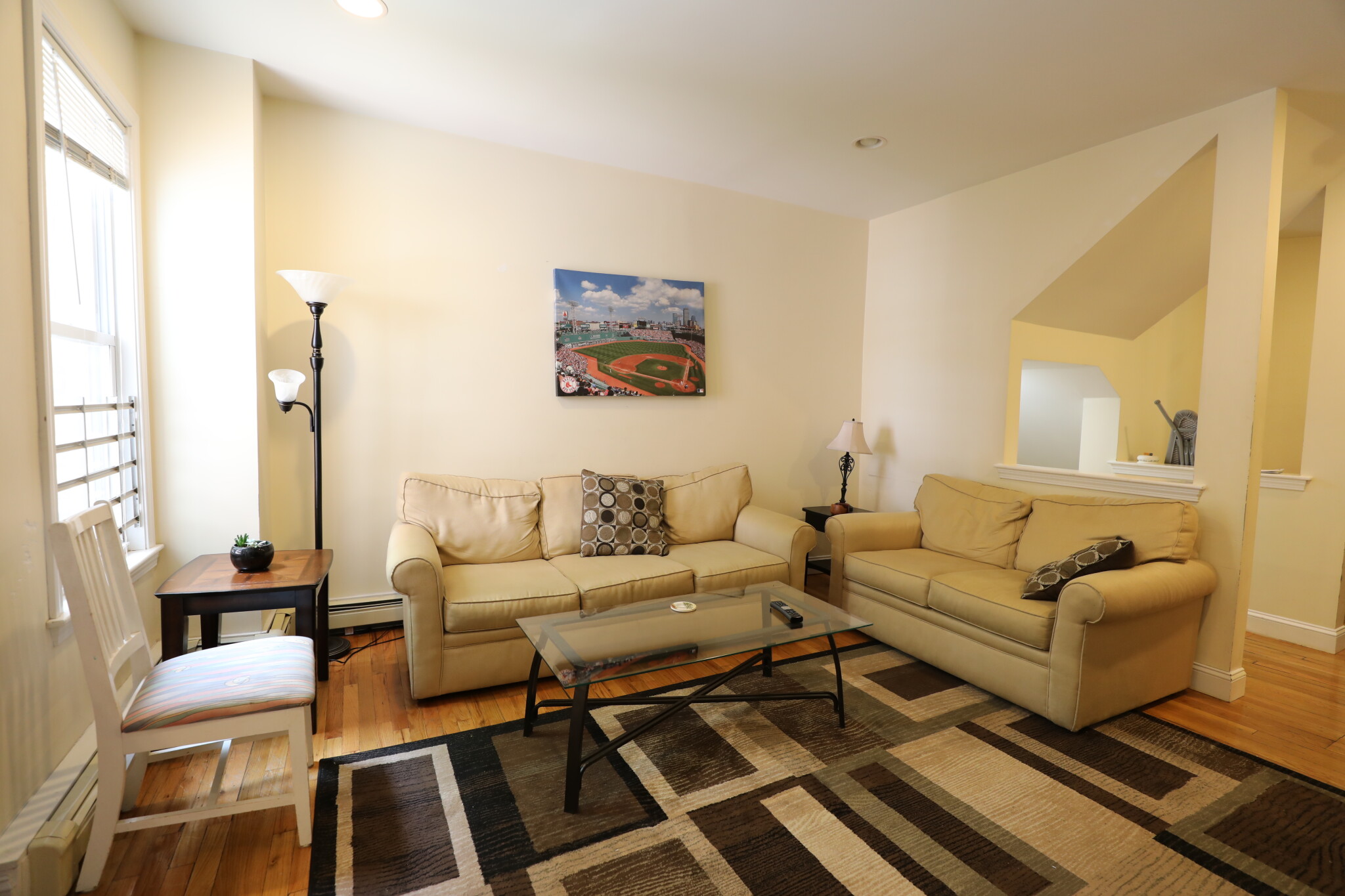 5 bed, 2 bath apartment for rent at 1524 Commonwealth Ave Unit 1, Brighton — photo 6 of 16