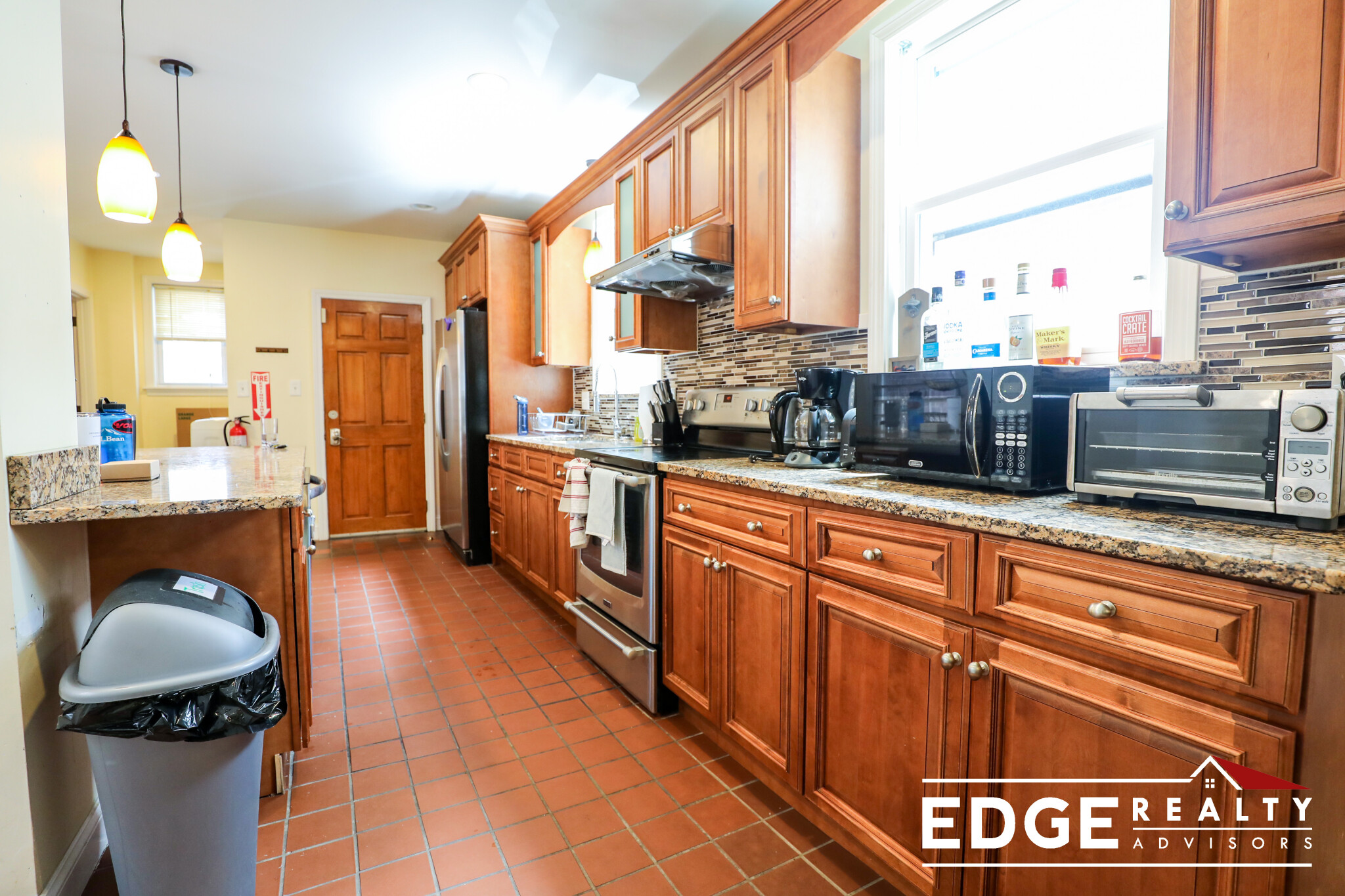 5 bed, 2 bath apartment for rent at 1524 Commonwealth Ave Unit 1, Brighton — photo 1 of 16