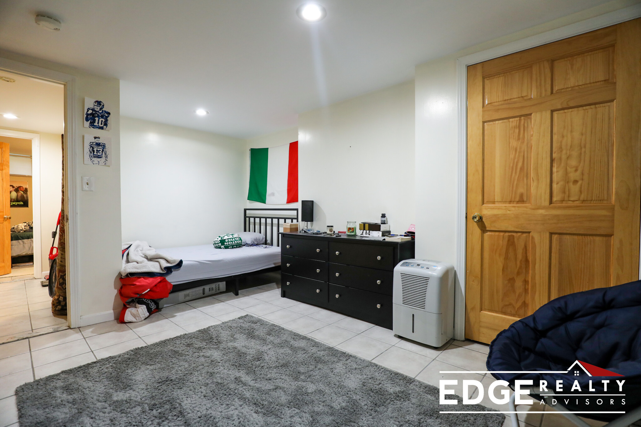 5 bed, 2 bath apartment for rent at 1524 Commonwealth Ave Unit 1, Brighton — photo 12 of 16