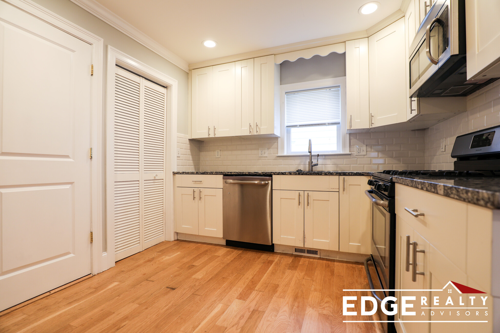 2 bed, 1 bath apartment for rent at 117 Highland Ave Unit 1, Watertown — photo 2 of 10