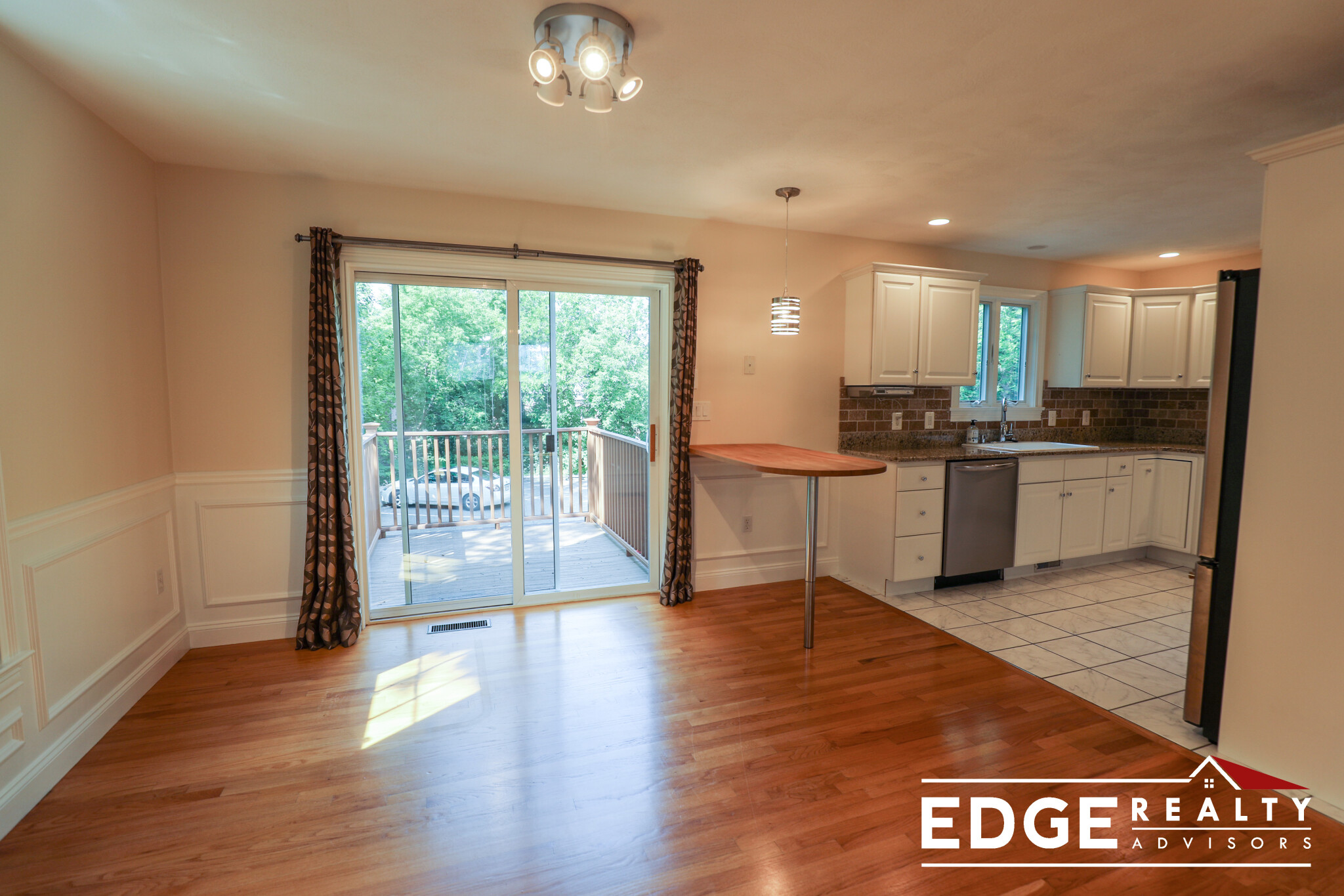 3 bed, 2.5 bath apartment for rent at 121 Nonantum St Unit 1A, Brighton — photo 3 of 18