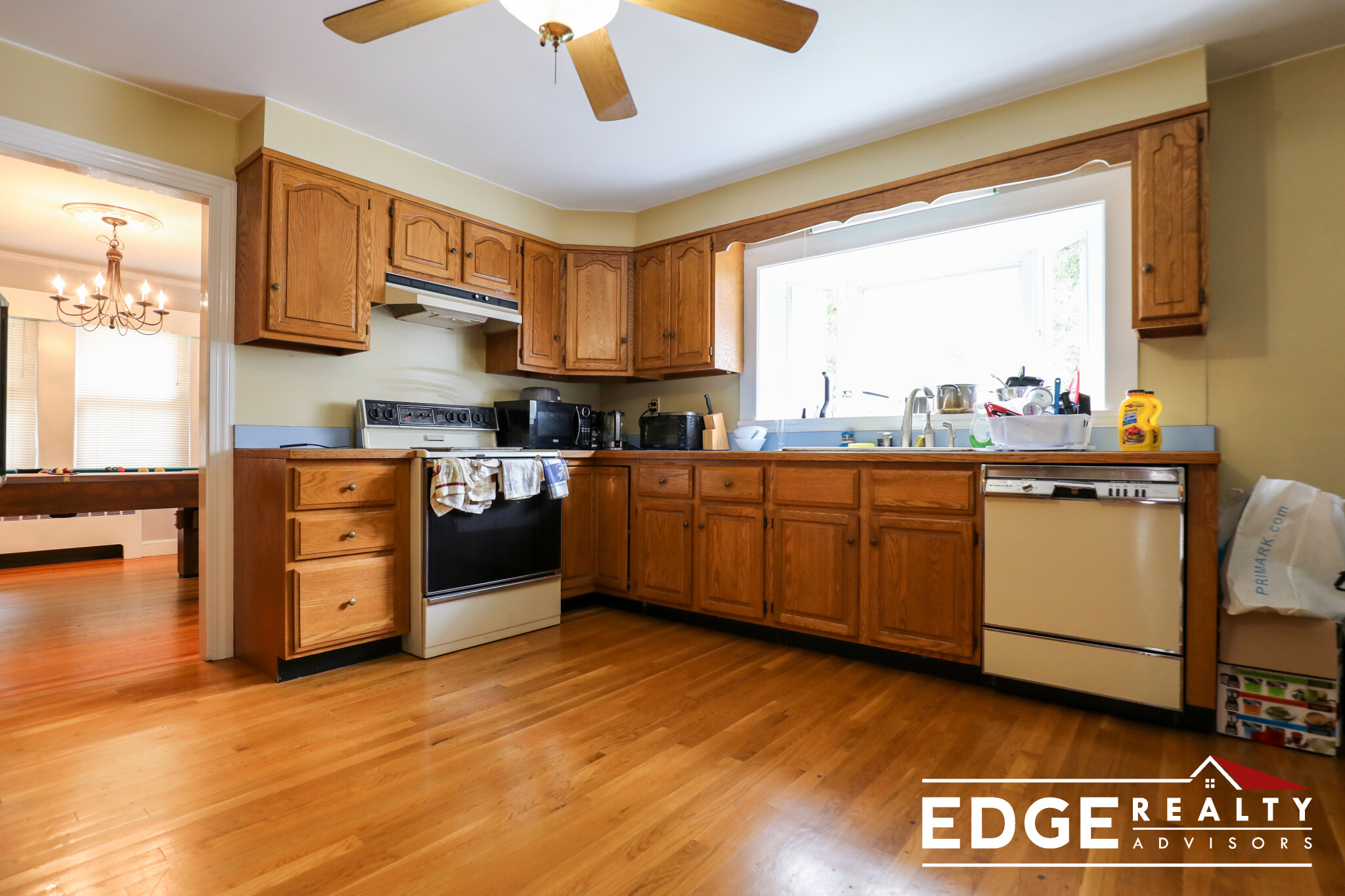 3 bed, 1 bath apartment for rent at 7 Allen Rd, Brighton — photo 2 of 8