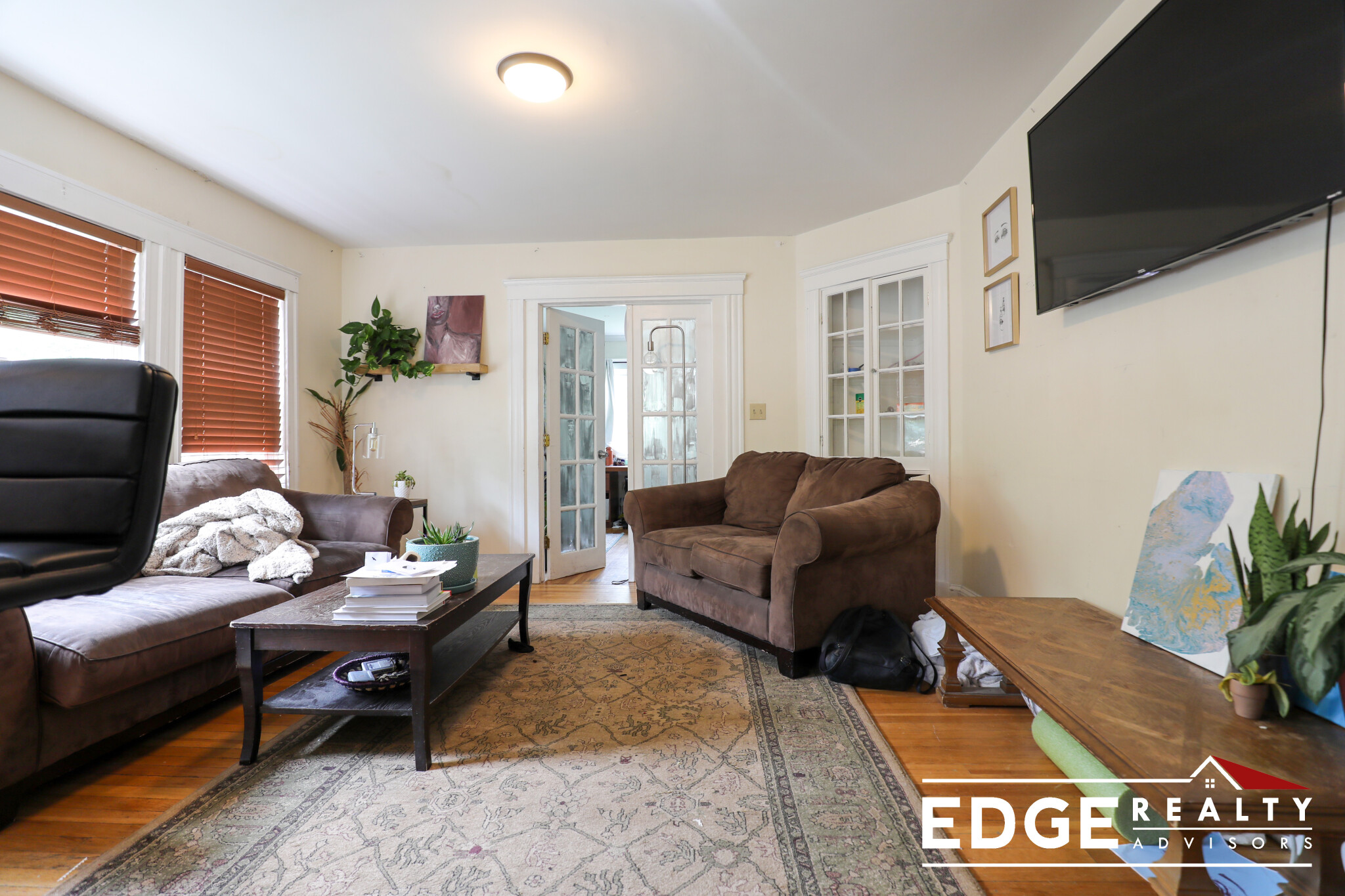 3 bed, 1 bath apartment for rent at 1 Granite St, Cambridgeport — photo 4 of 10