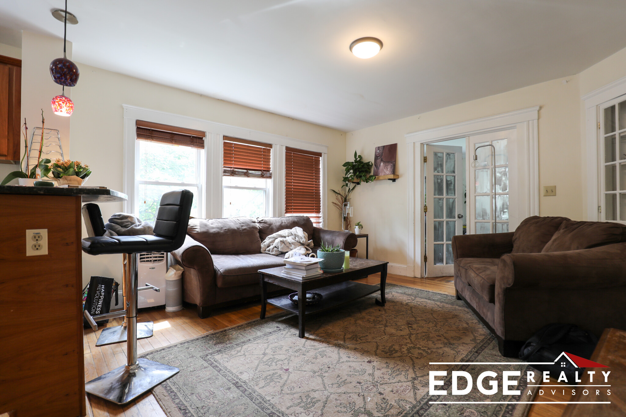 3 bed, 1 bath apartment for rent at 1 Granite St, Cambridgeport — photo 5 of 10