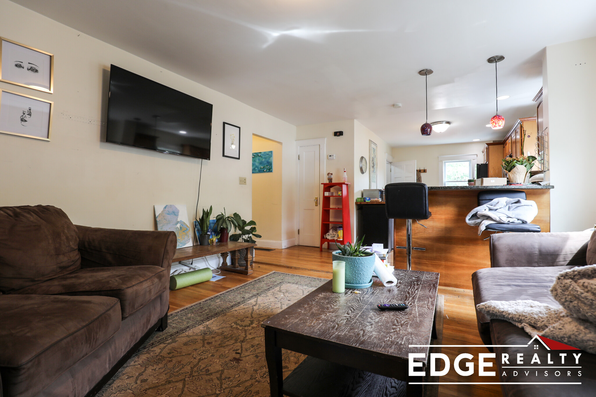 3 bed, 1 bath apartment for rent at 1 Granite St, Cambridgeport — photo 3 of 10