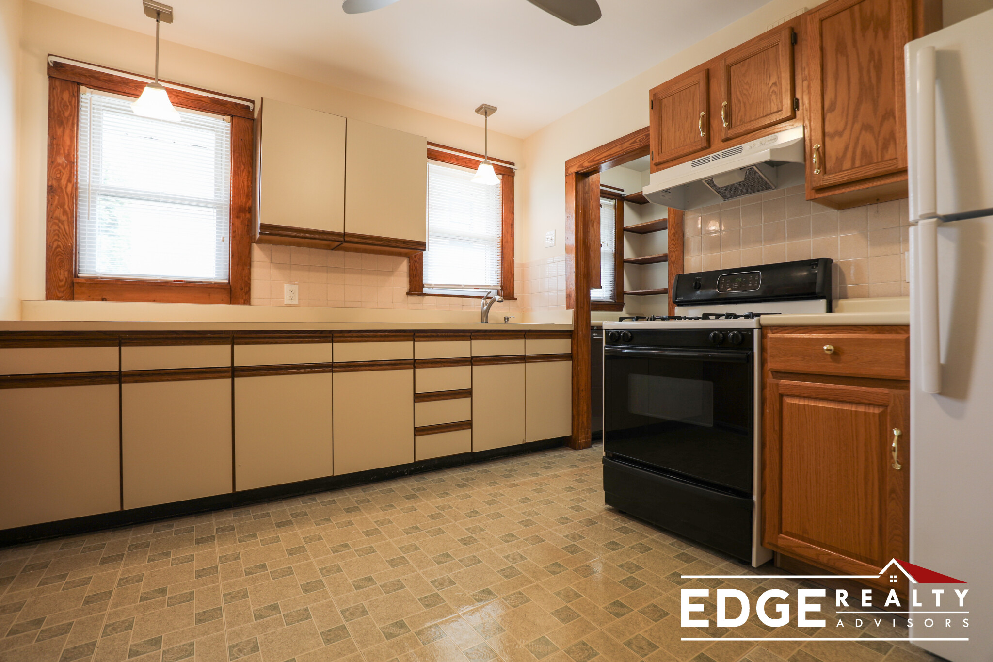 2 bed, 1 bath apartment for rent at 66 Breck Ave Unit 2, Brighton — photo 2 of 10