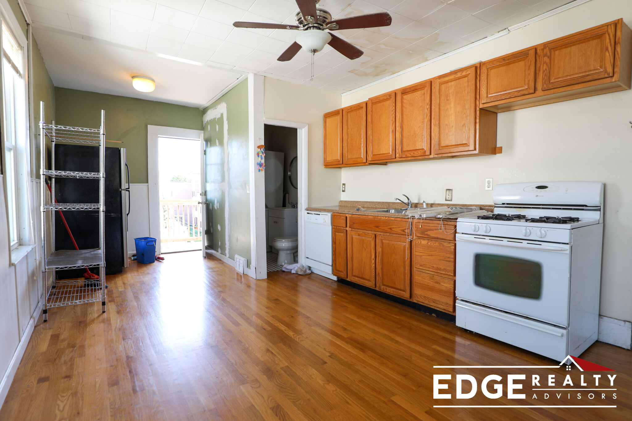 3 bed, 1.5 bath apartment for rent at 55 Leicester St Unit 1, Brighton — photo 3 of 11