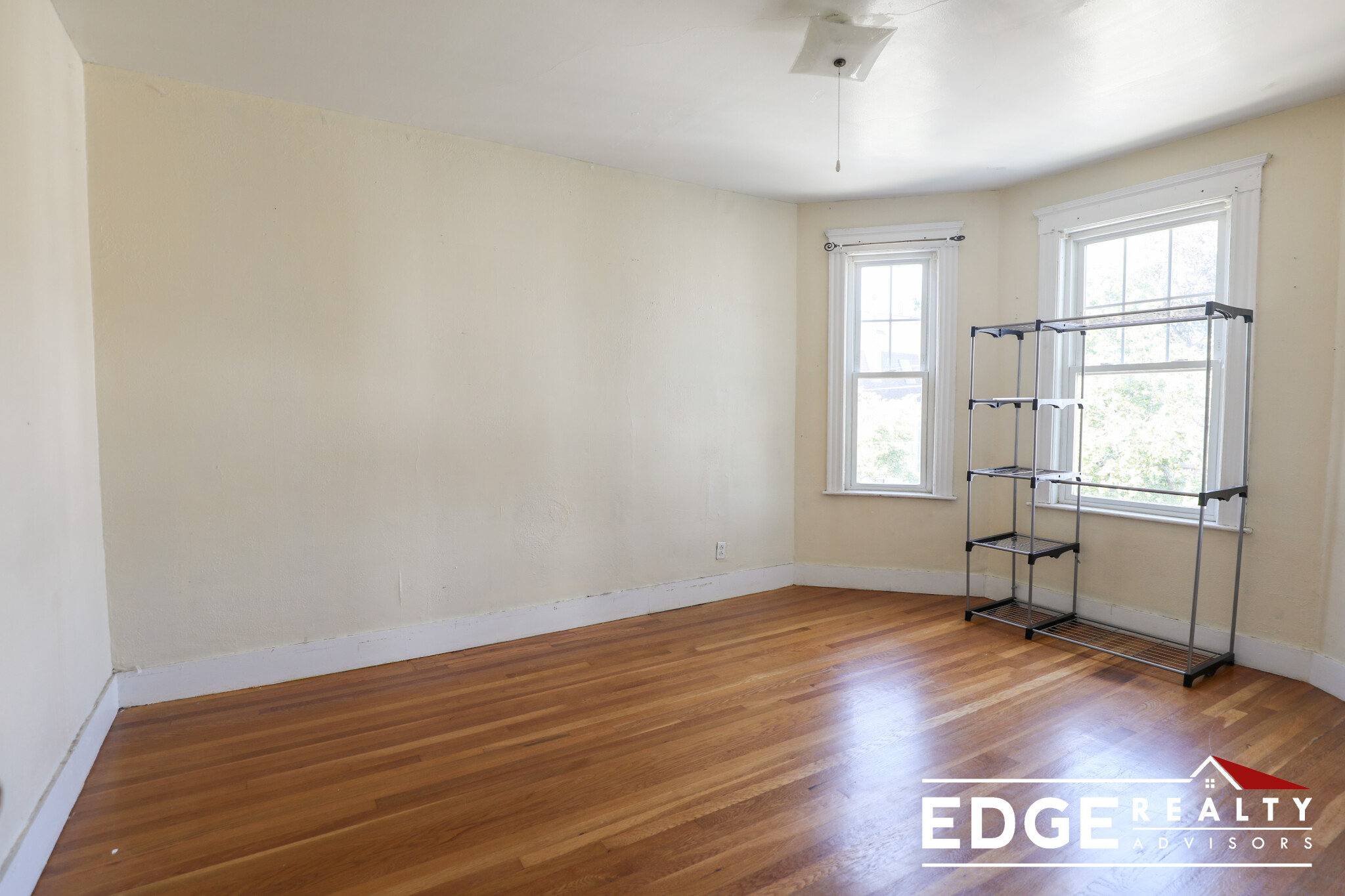 3 bed, 1.5 bath apartment for rent at 55 Leicester St Unit 1, Brighton — photo 5 of 11