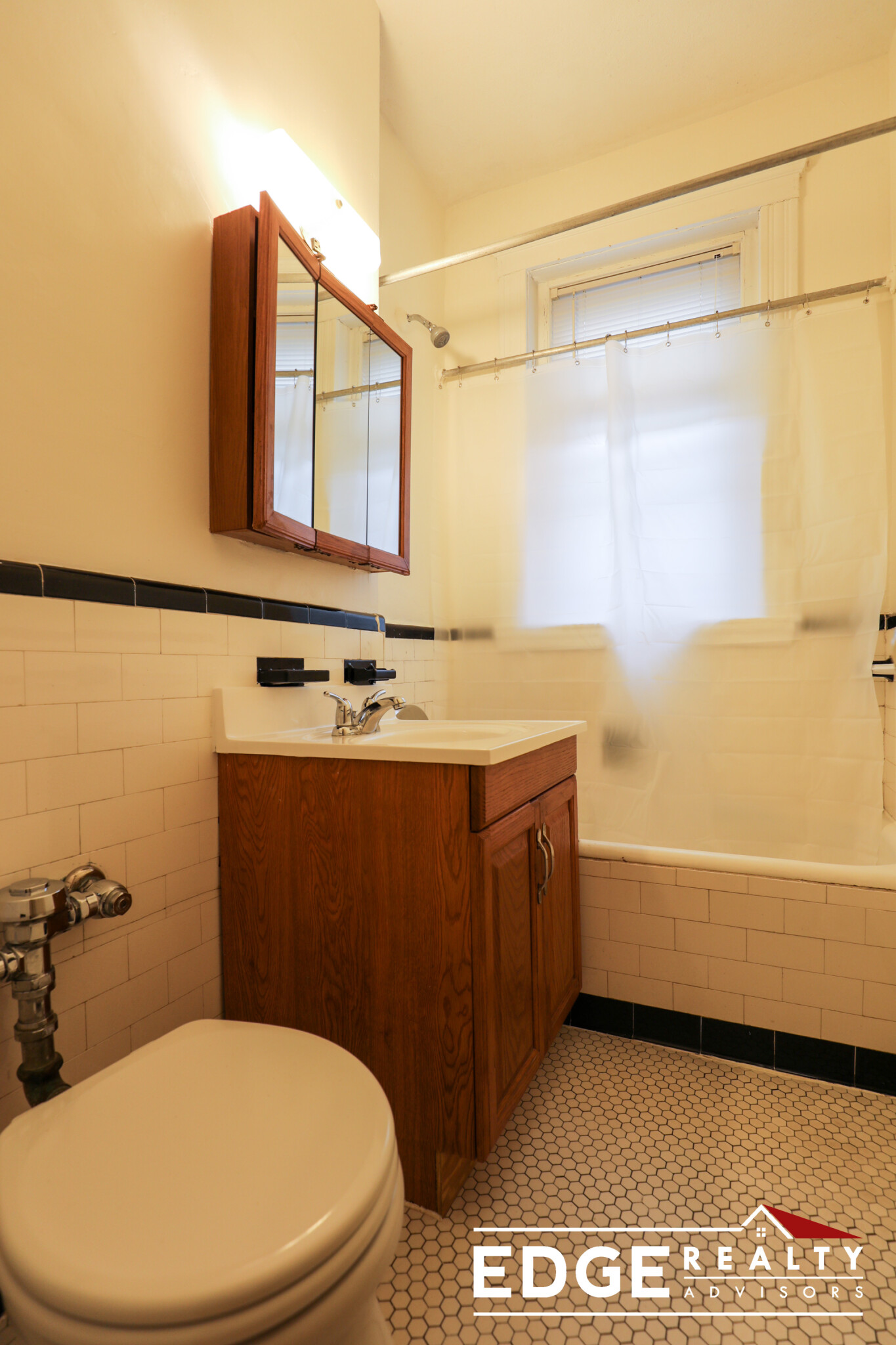 1697 Commonwealth Ave, Brighton