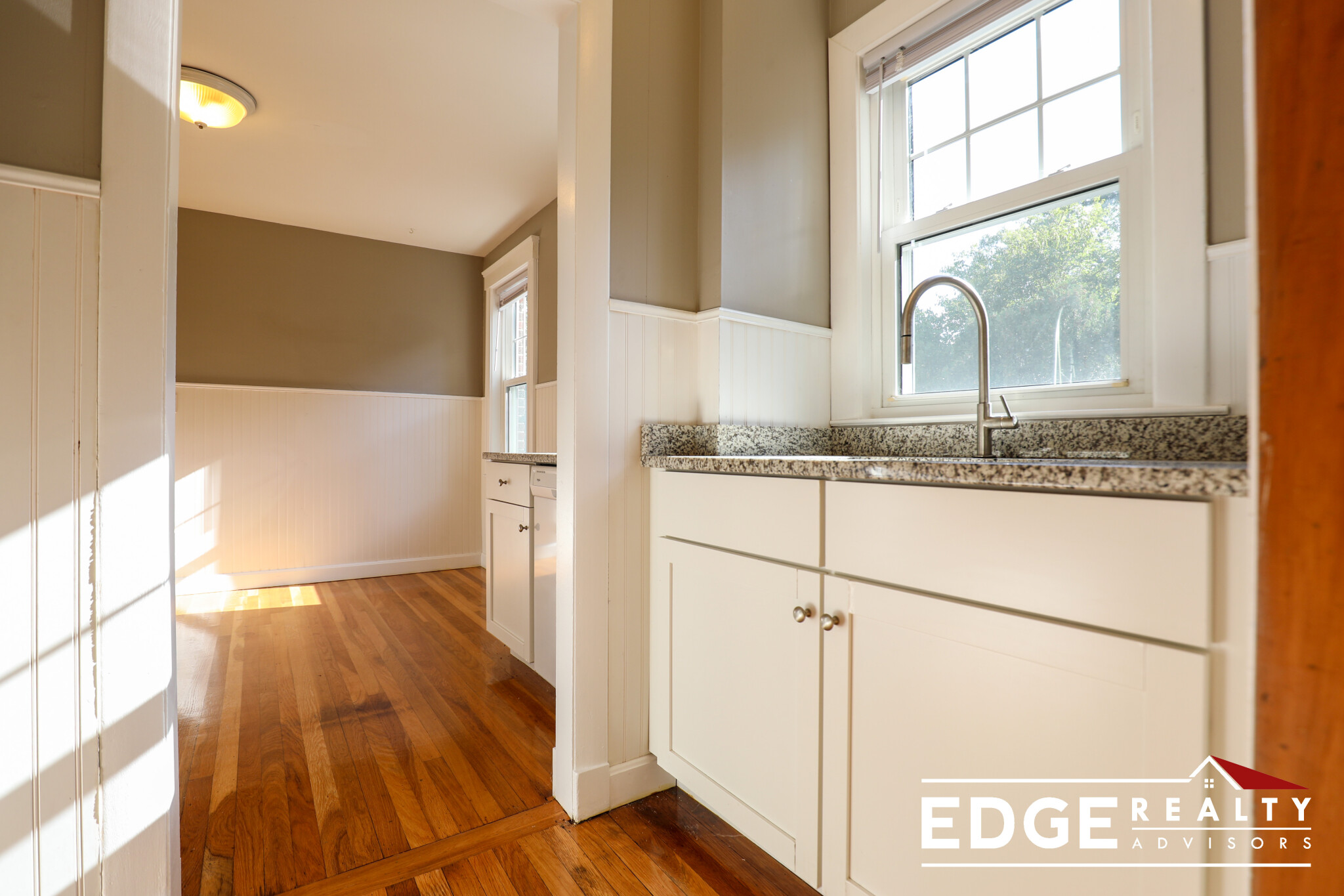 3 bed, 1 bath apartment for rent at 47 Park Ave Ext Unit 1, Arlington — photo 2 of 20