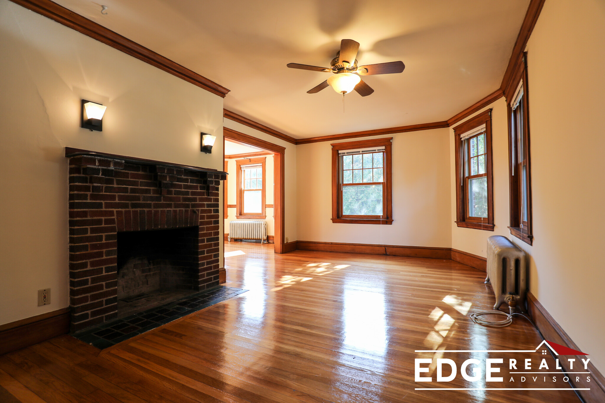 3 bed, 1 bath apartment for rent at 47 Park Ave Ext Unit 1, Arlington — photo 3 of 20