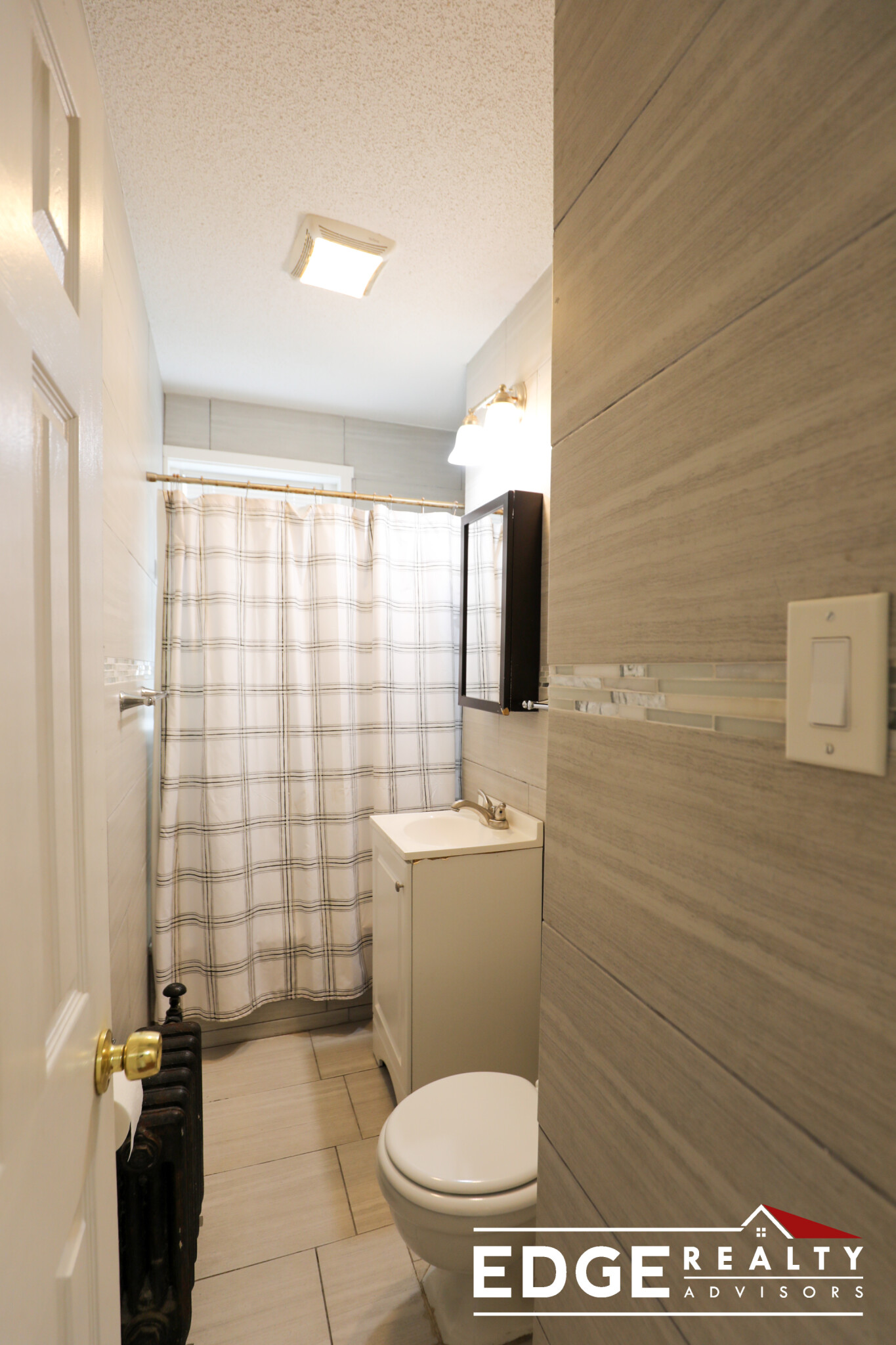 2003 Commonwealth Ave, Brighton