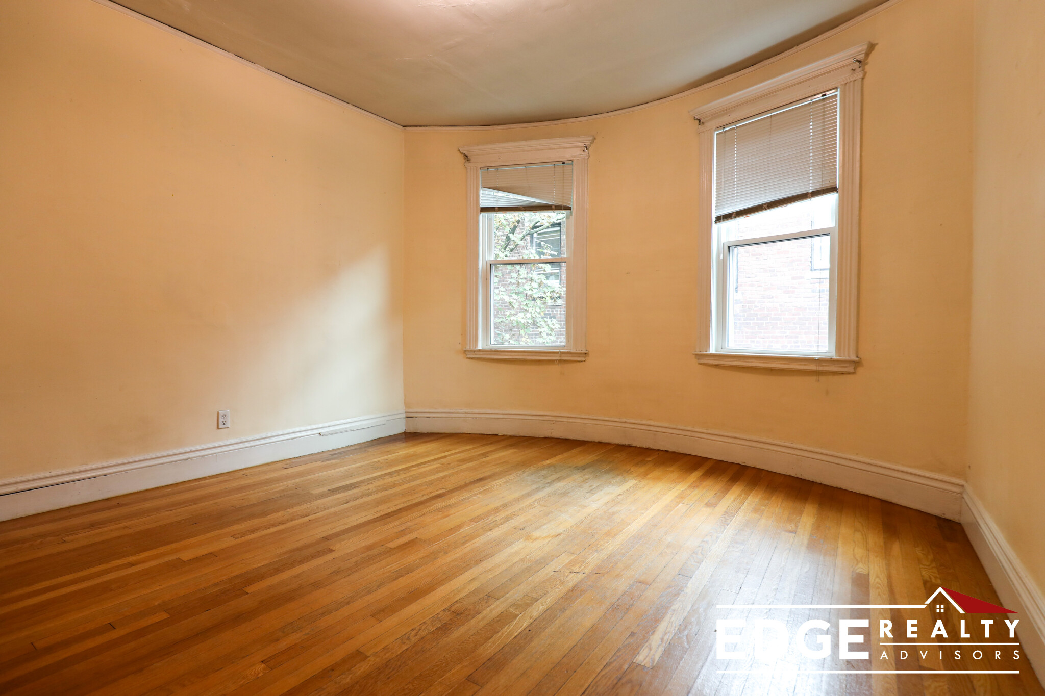 4 bed, 1.5 bath apartment for rent at 1717 Commonwealth Ave Unit 3, Brighton — photo 9 of 11