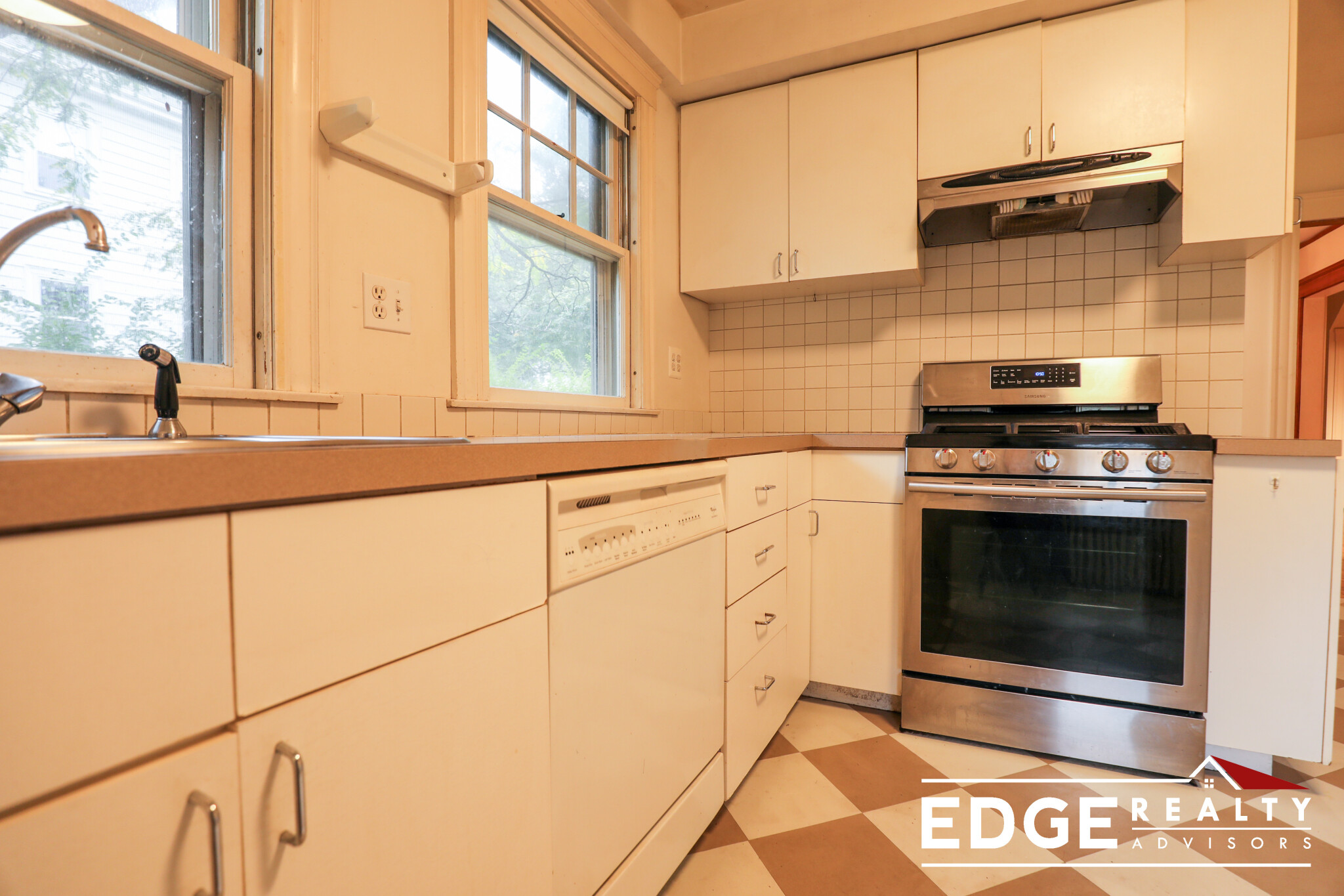 2 bed, 1 bath apartment for rent at 21 Wade St Unit 2, Brighton — photo 12 of 12