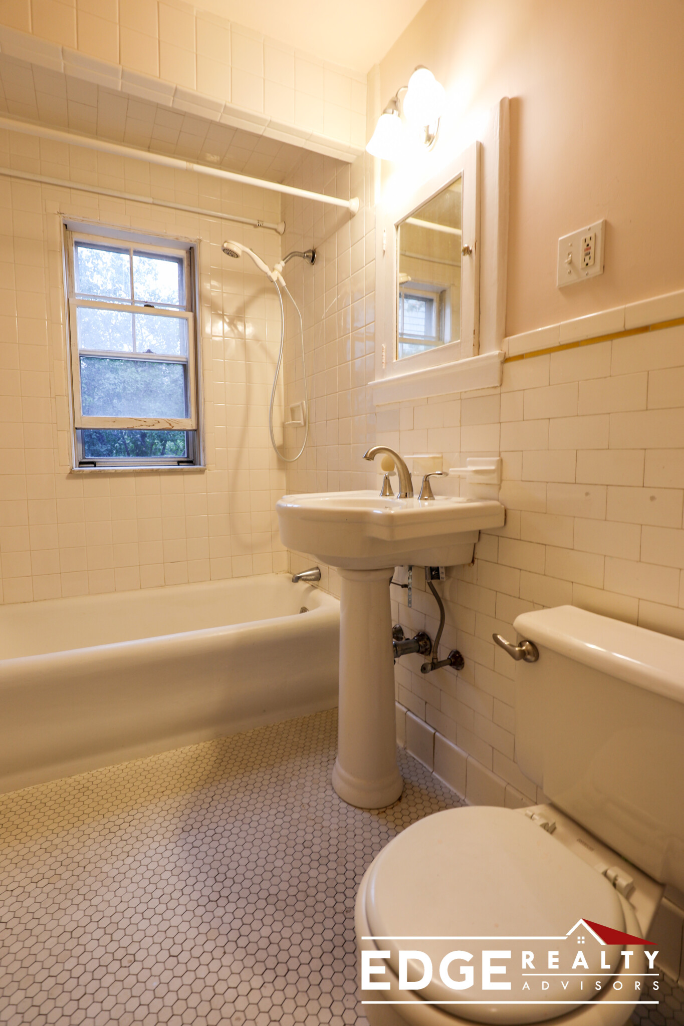2 bed, 1 bath apartment for rent at 21 Wade St Unit 2, Brighton — photo 7 of 12