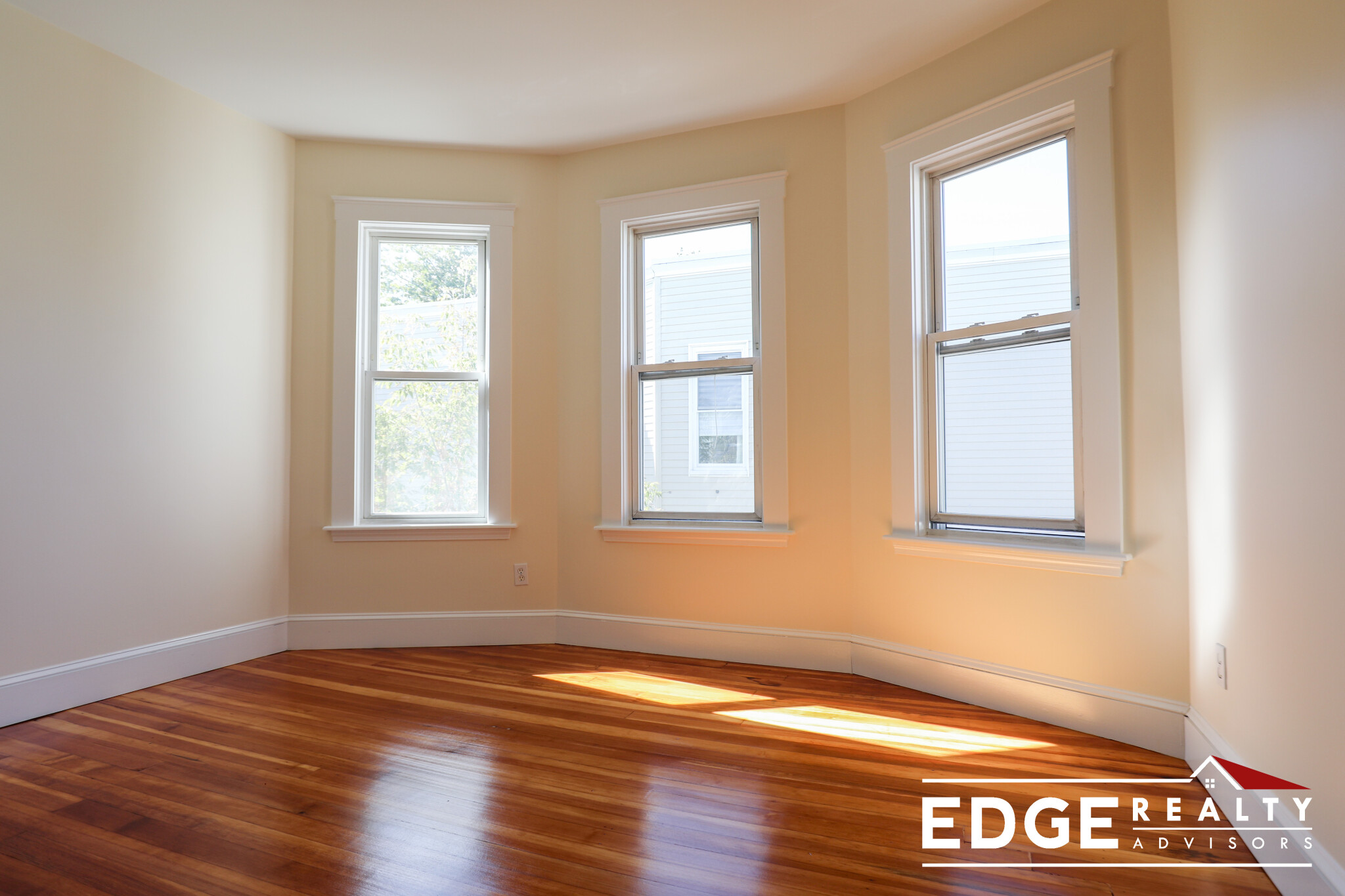 3 bed, 1 bath apartment for rent at 82 Easton St Unit 3, Allston — photo 5 of 10
