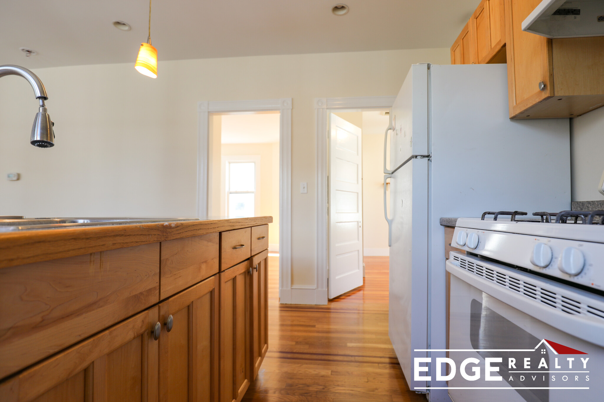 3 bed, 1 bath apartment for rent at 82 Easton St Unit 3, Allston — photo 3 of 10