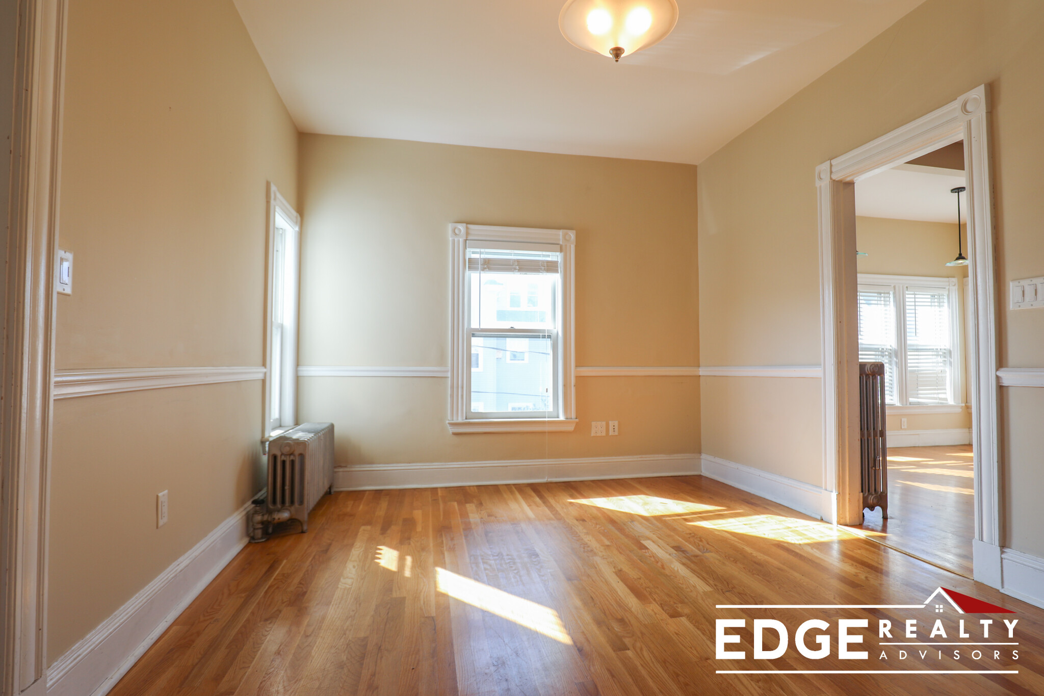 3 bed, 1 bath apartment for rent at 36 Antwerp St Unit 2, Brighton — photo 3 of 9