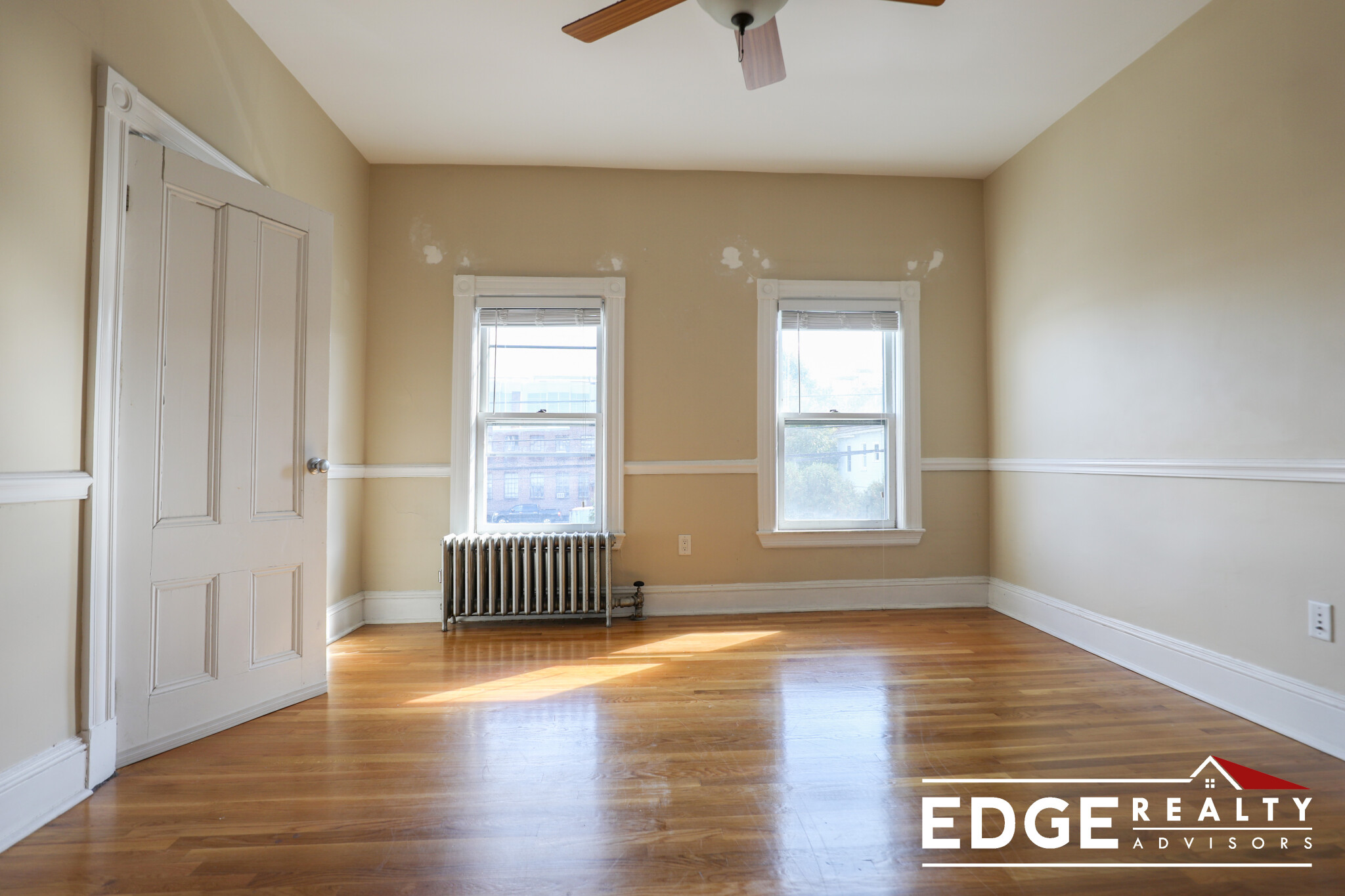 3 bed, 1 bath apartment for rent at 36 Antwerp St Unit 2, Brighton — photo 4 of 9