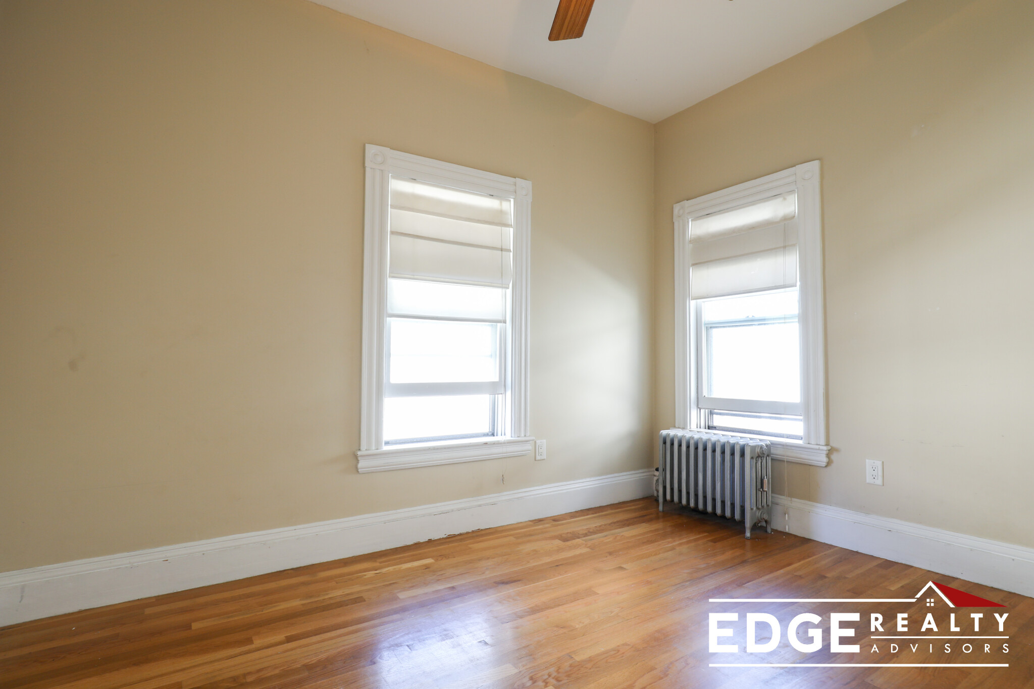 3 bed, 1 bath apartment for rent at 36 Antwerp St Unit 2, Brighton — photo 7 of 9